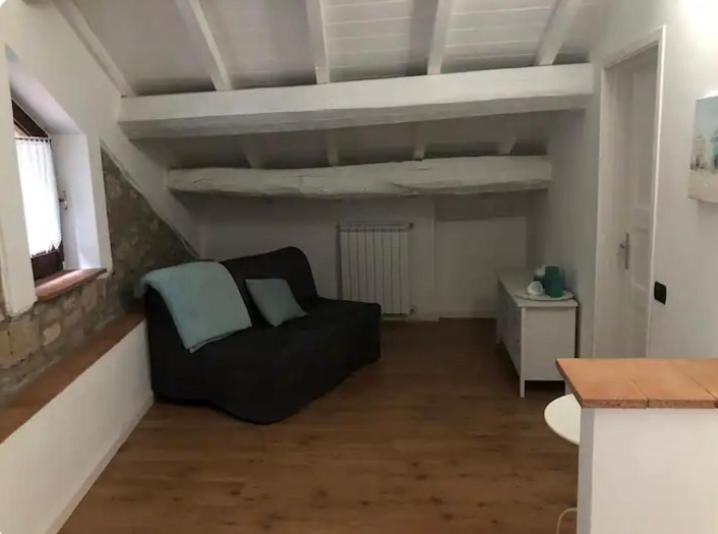 One-Bedroom House photo 1