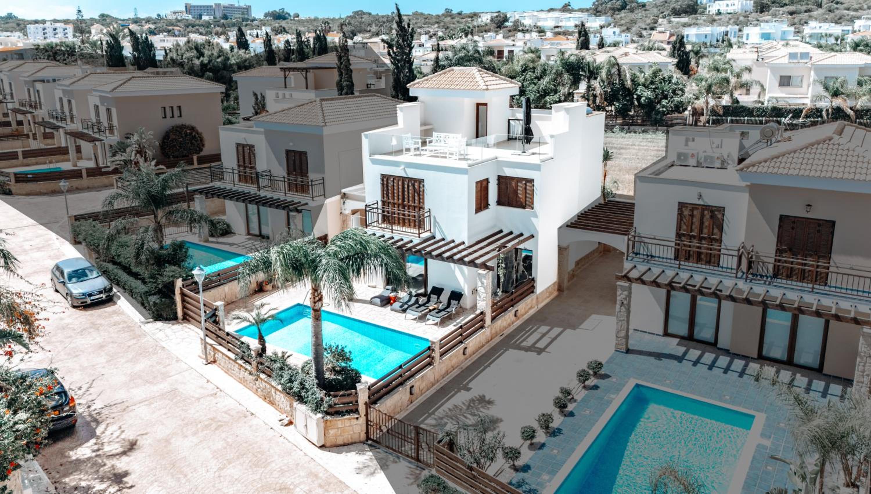 Three-Bedroom Villa photo 1