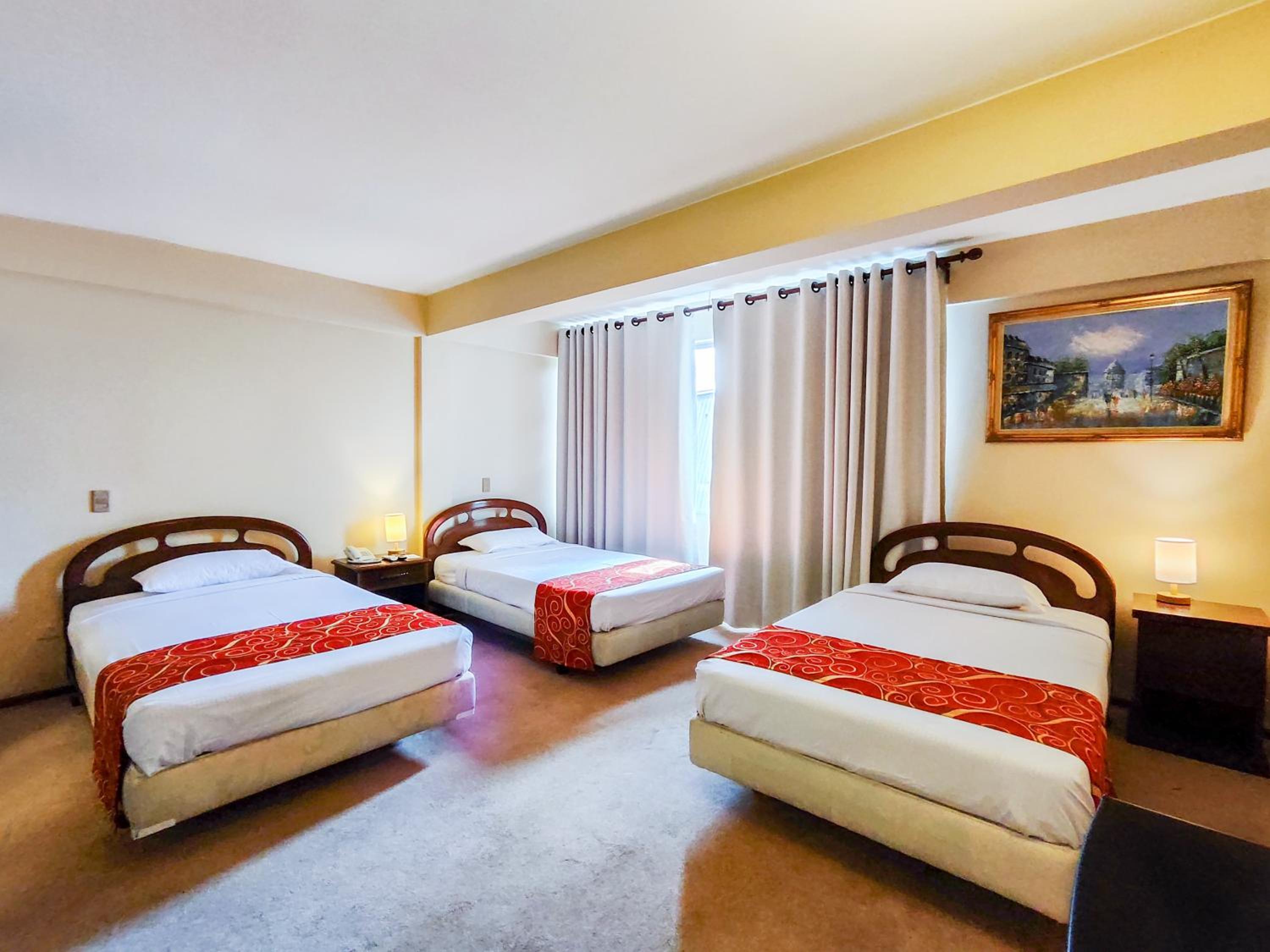 Triple Room