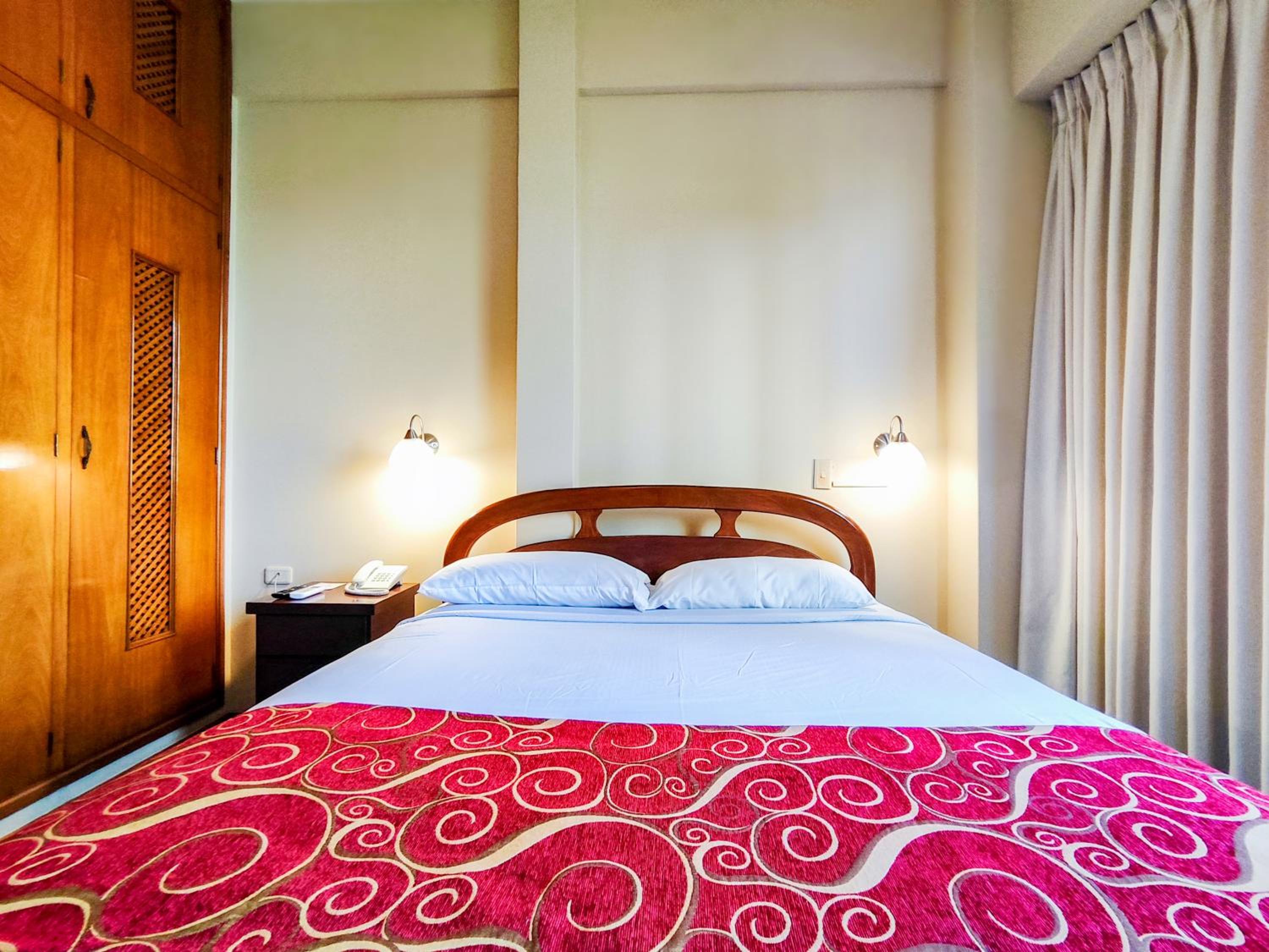 Budget Double Room photo 3