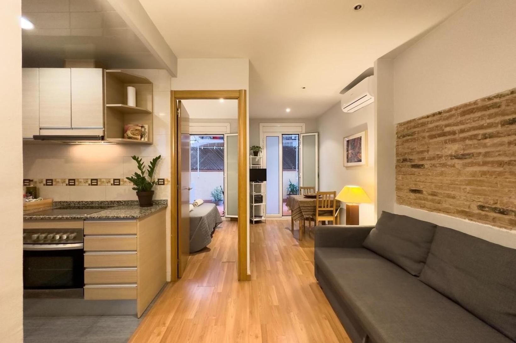Apartment photo 2
