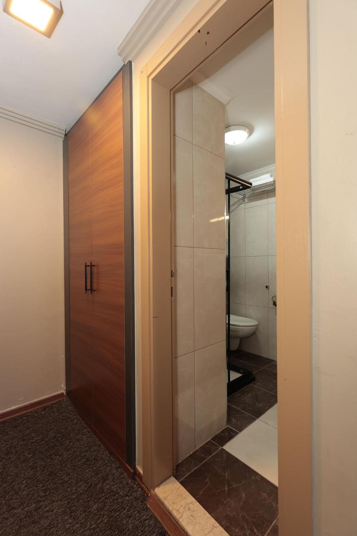 Deluxe Double Room - Photo 10