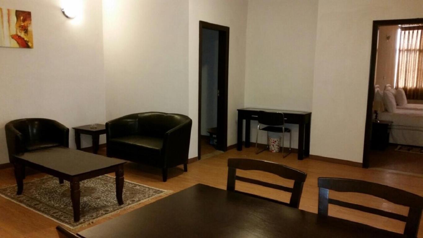 Deluxe Apartment