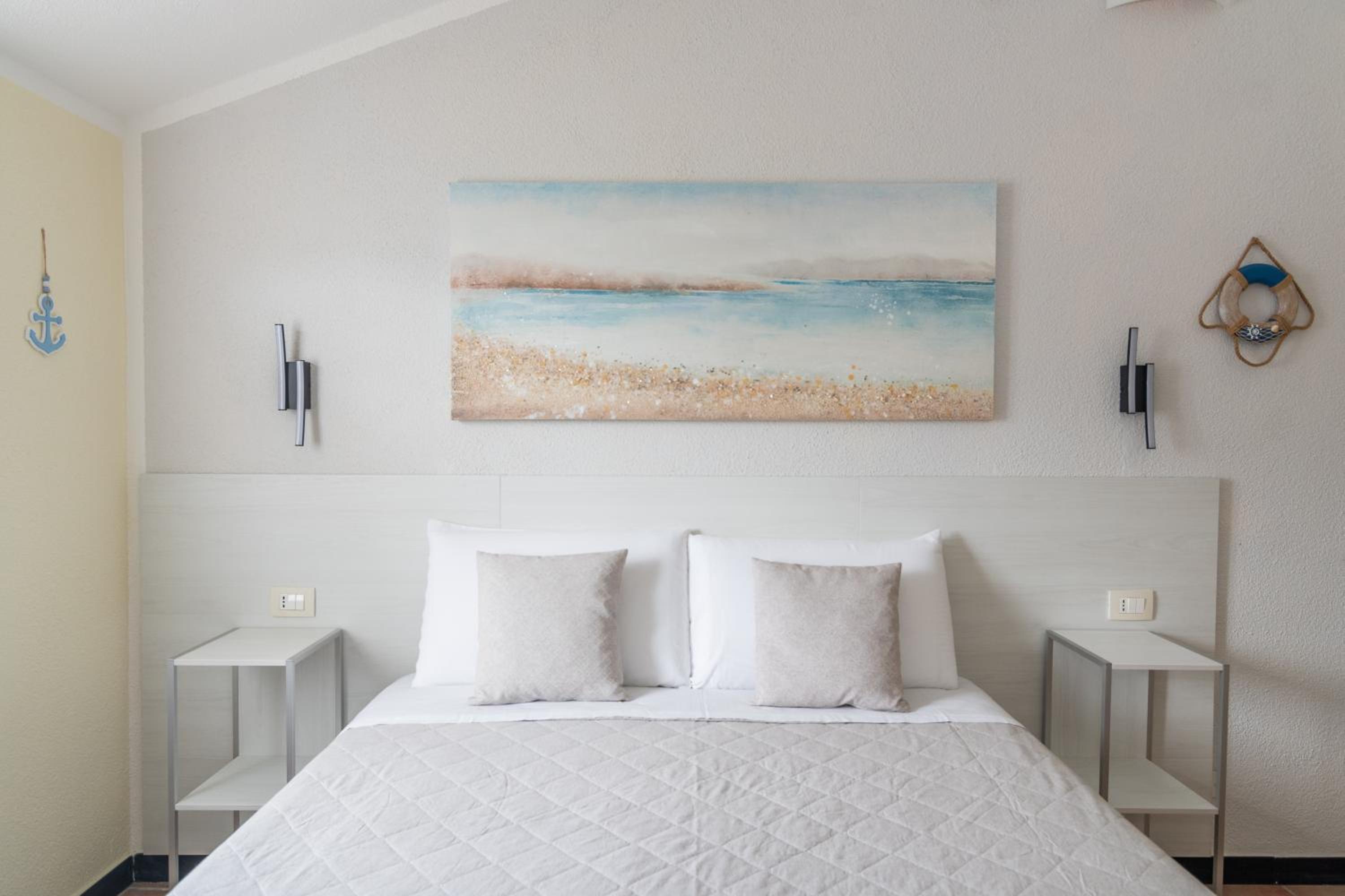 Double Room - Photo 6