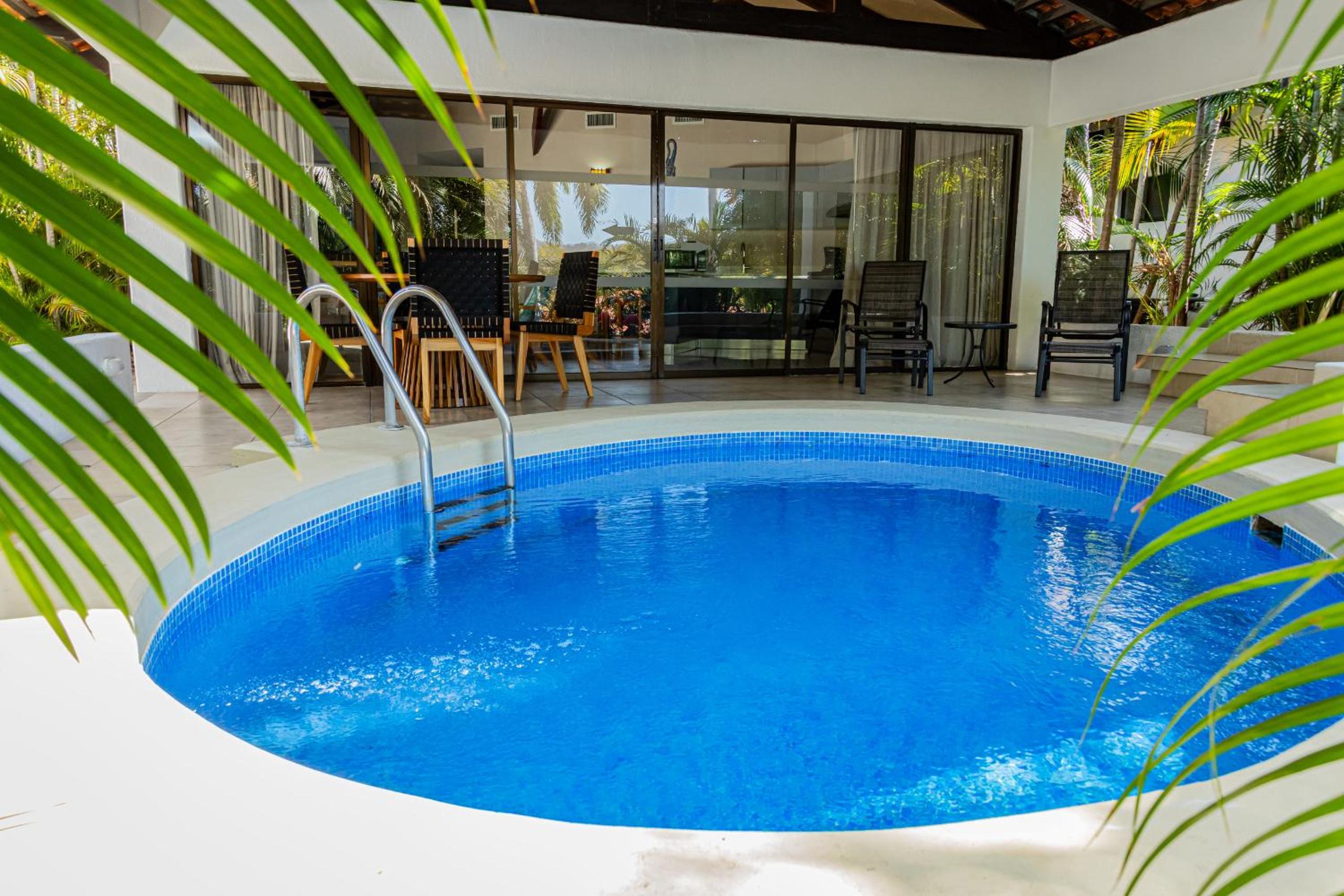 Three-Bedroom Villa photo 3