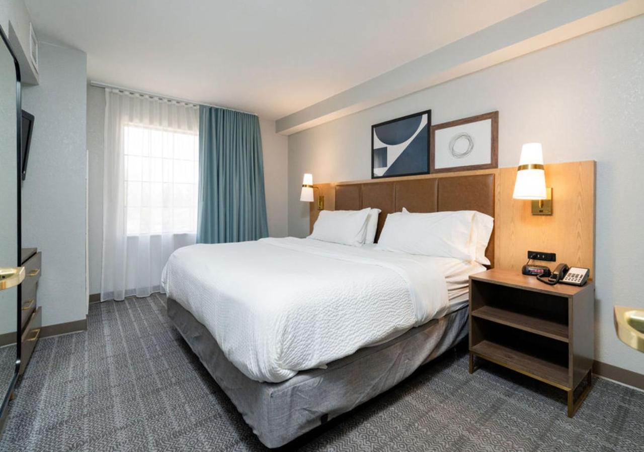 Standard Suite - Photo 1