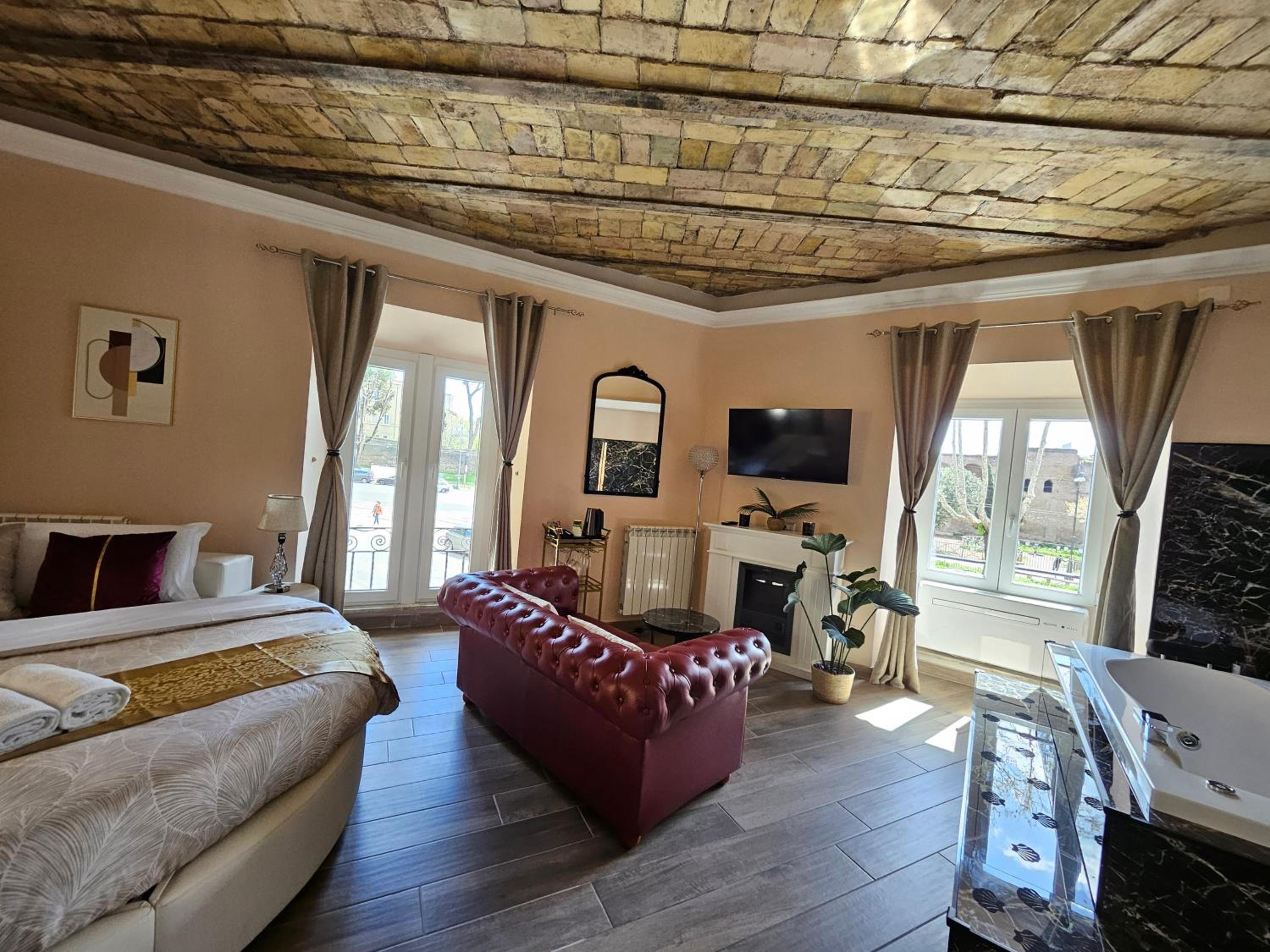 Deluxe Junior Suite photo 1