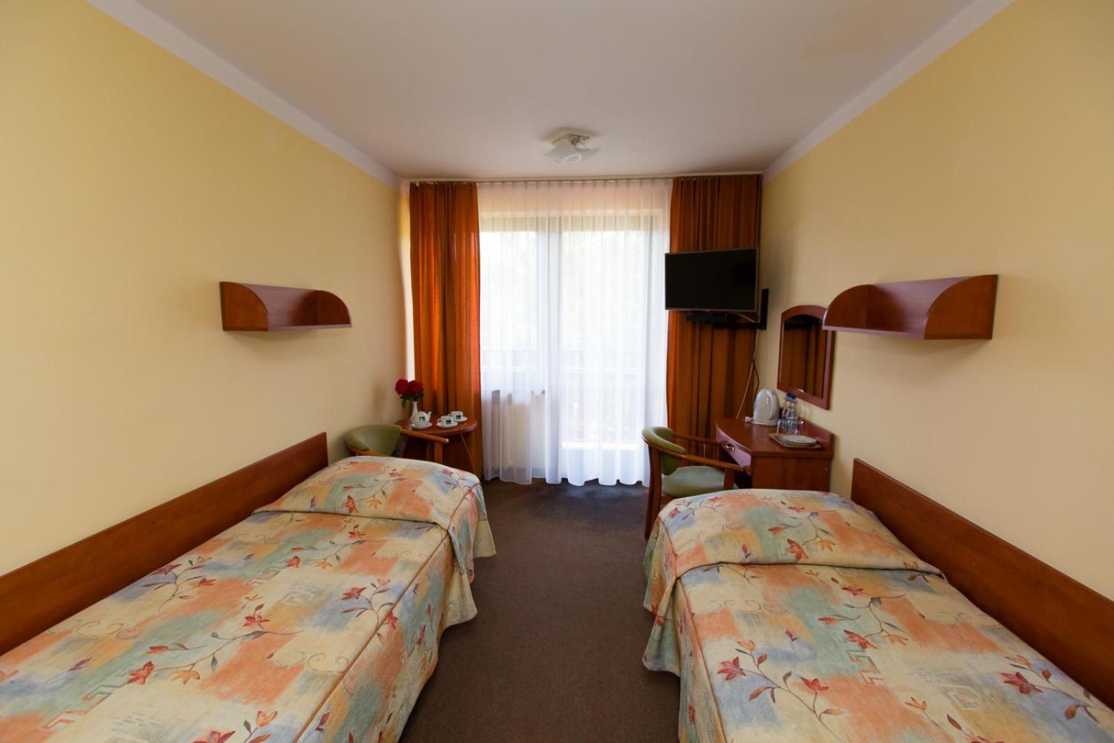 Twin Room - Photo 4