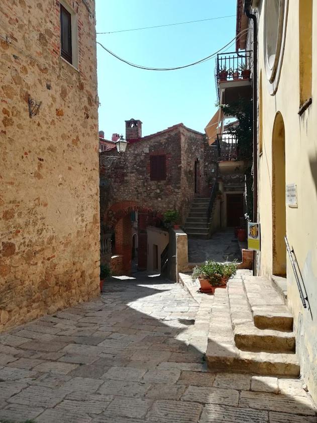 Two-Bedroom Apartment photo 2