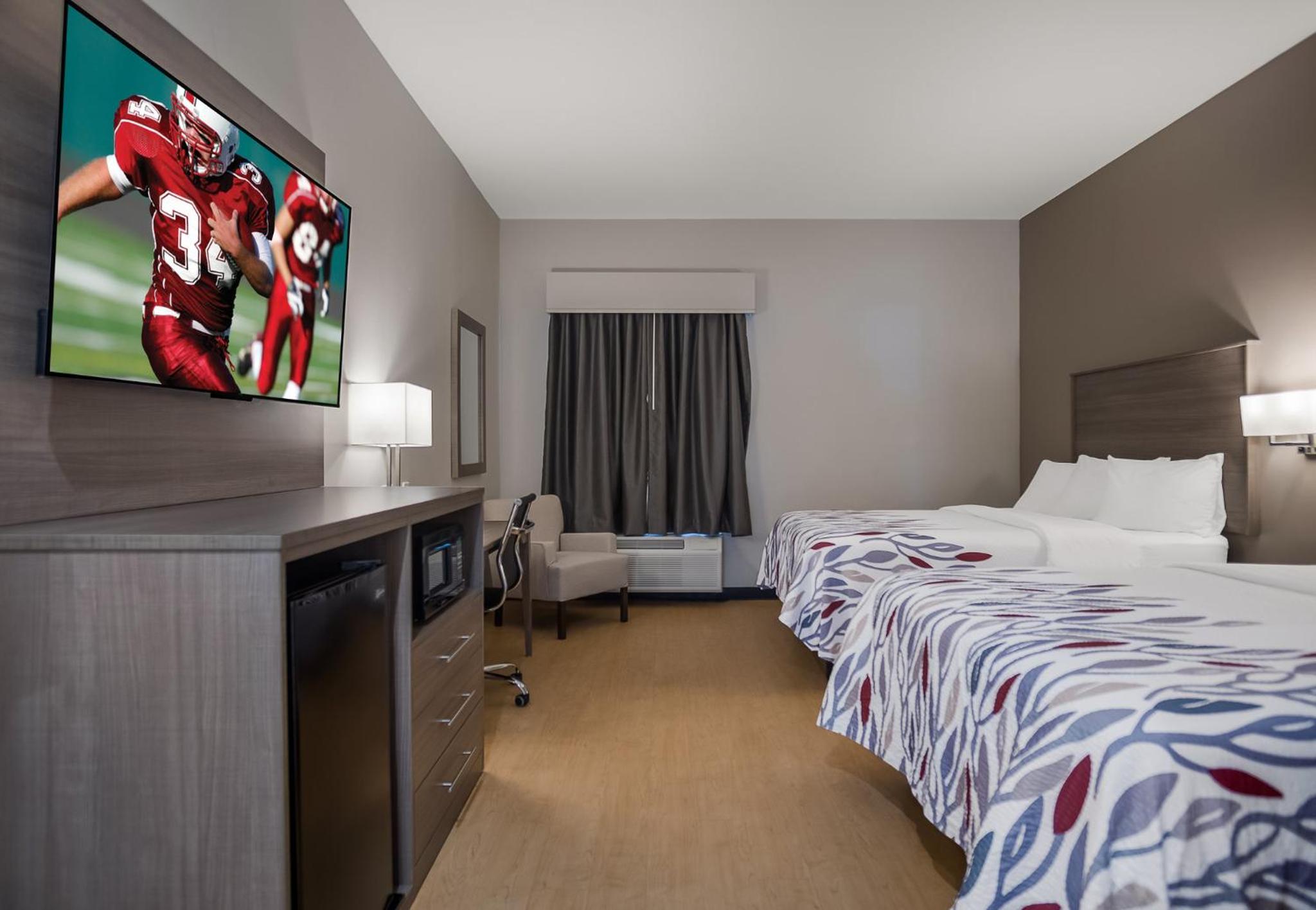 Deluxe Room with Two Queen Beds Disability Access Non-Smoking - Photo 8