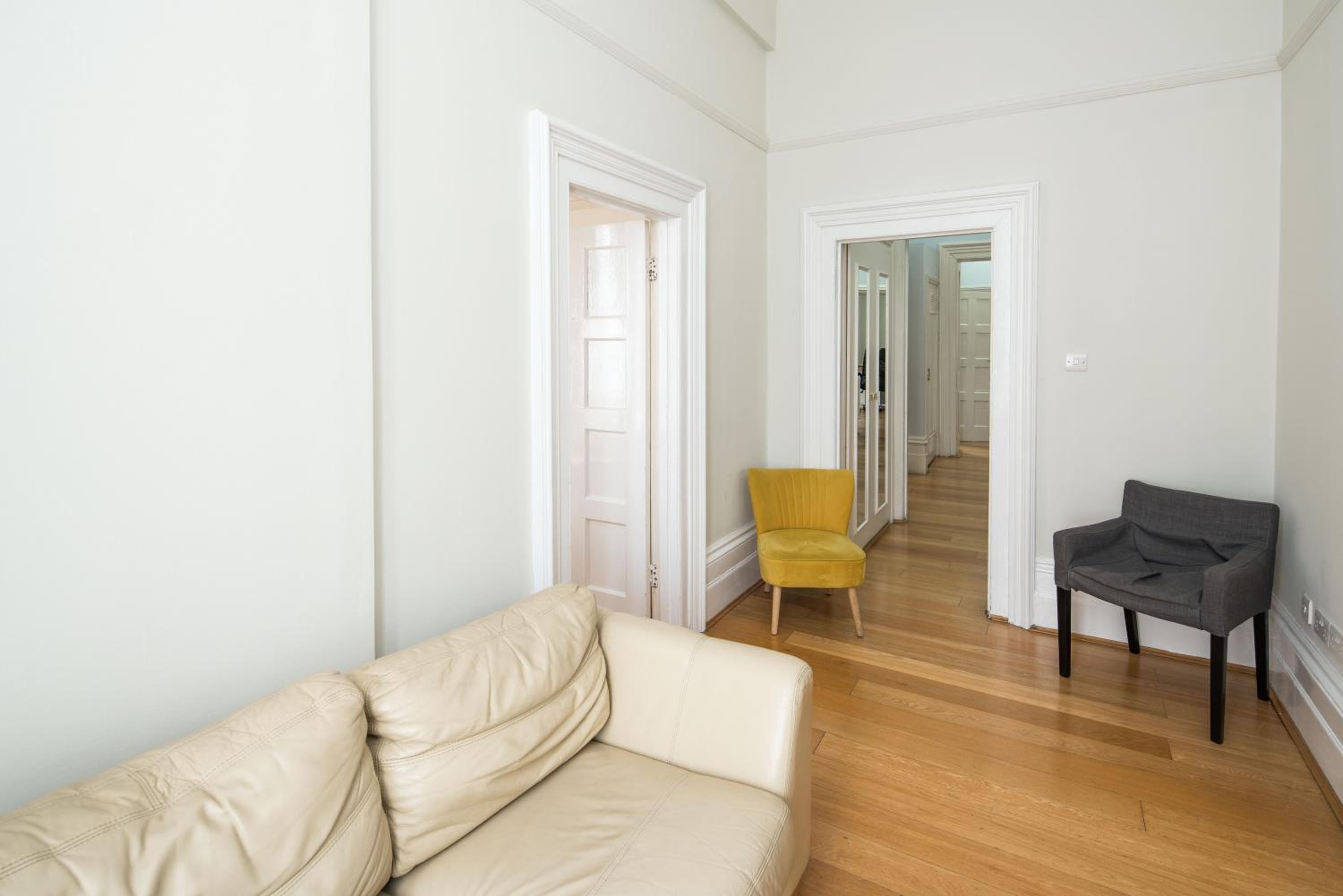 Apartment photo 3