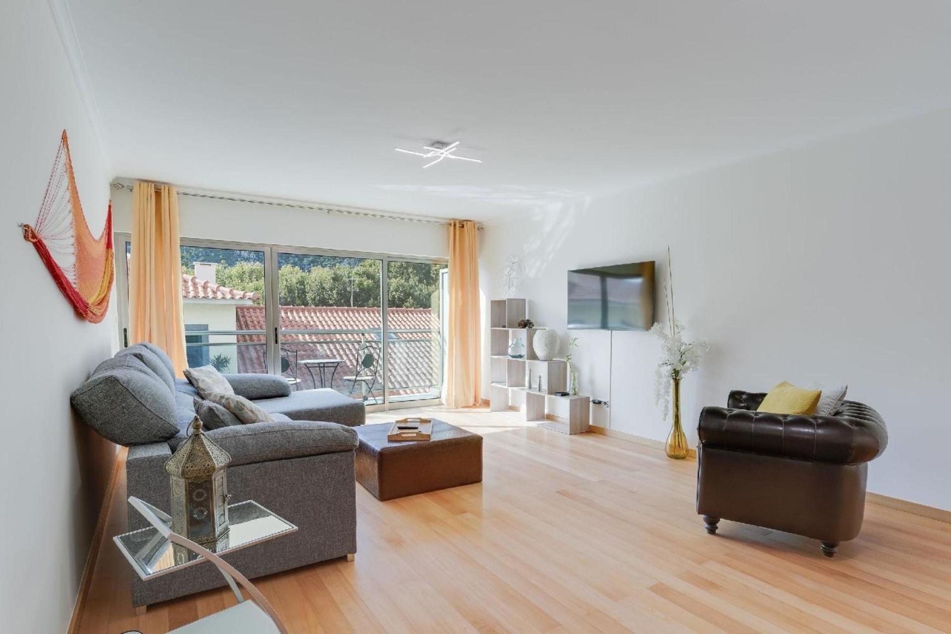 Apartment photo 2
