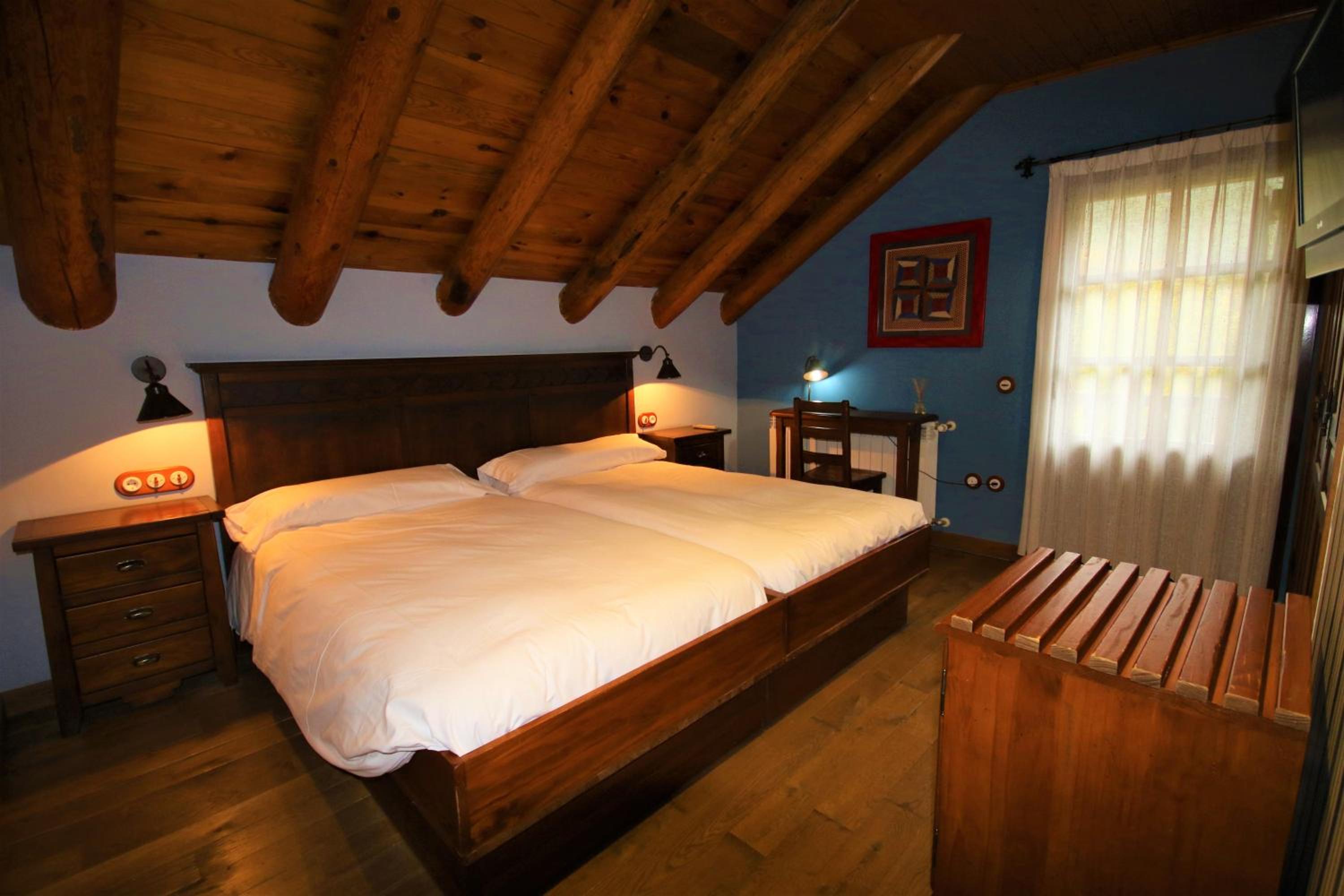 Superior Twin Room - Photo 8