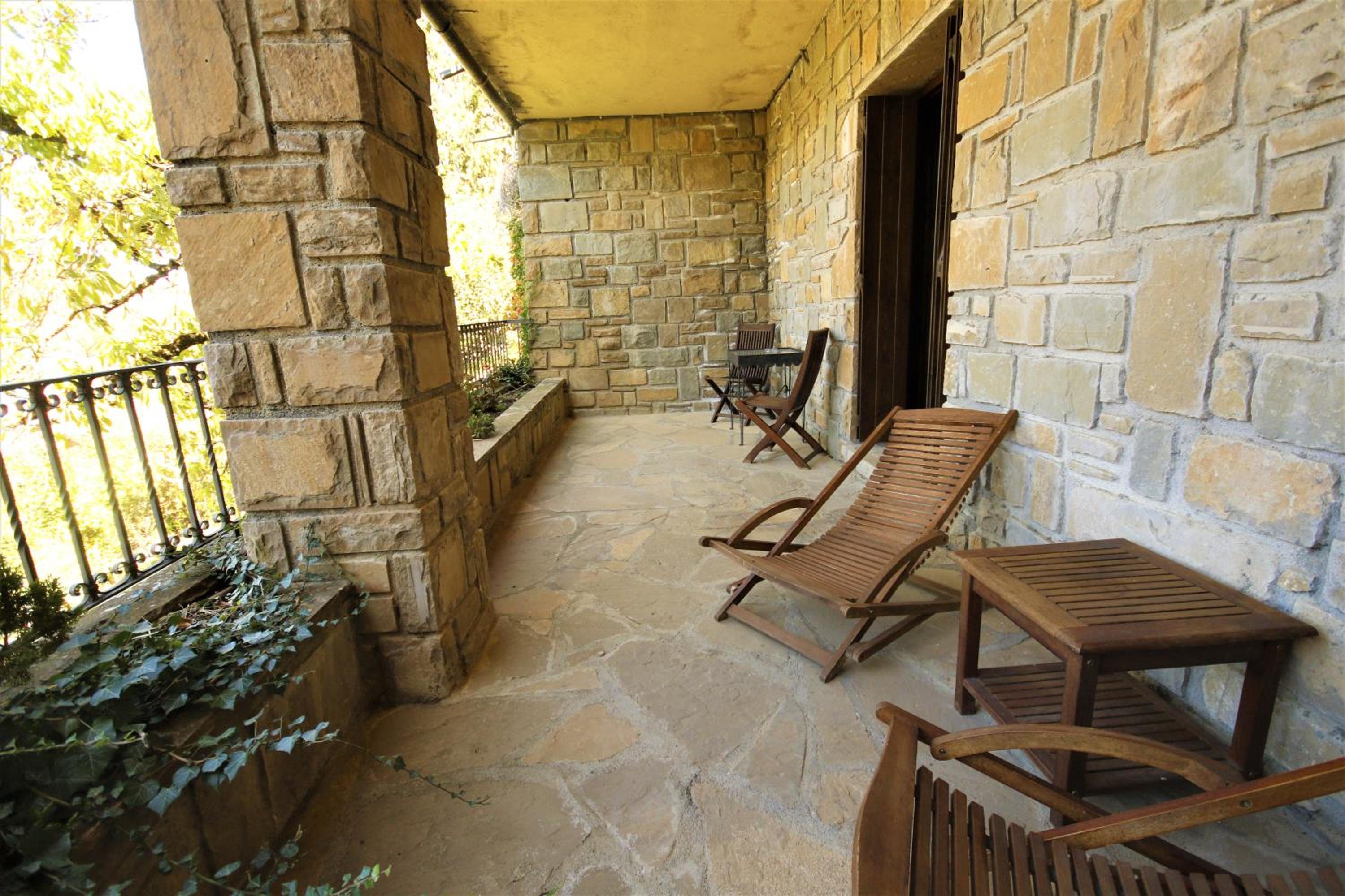 Twin Room with View - Photo 3