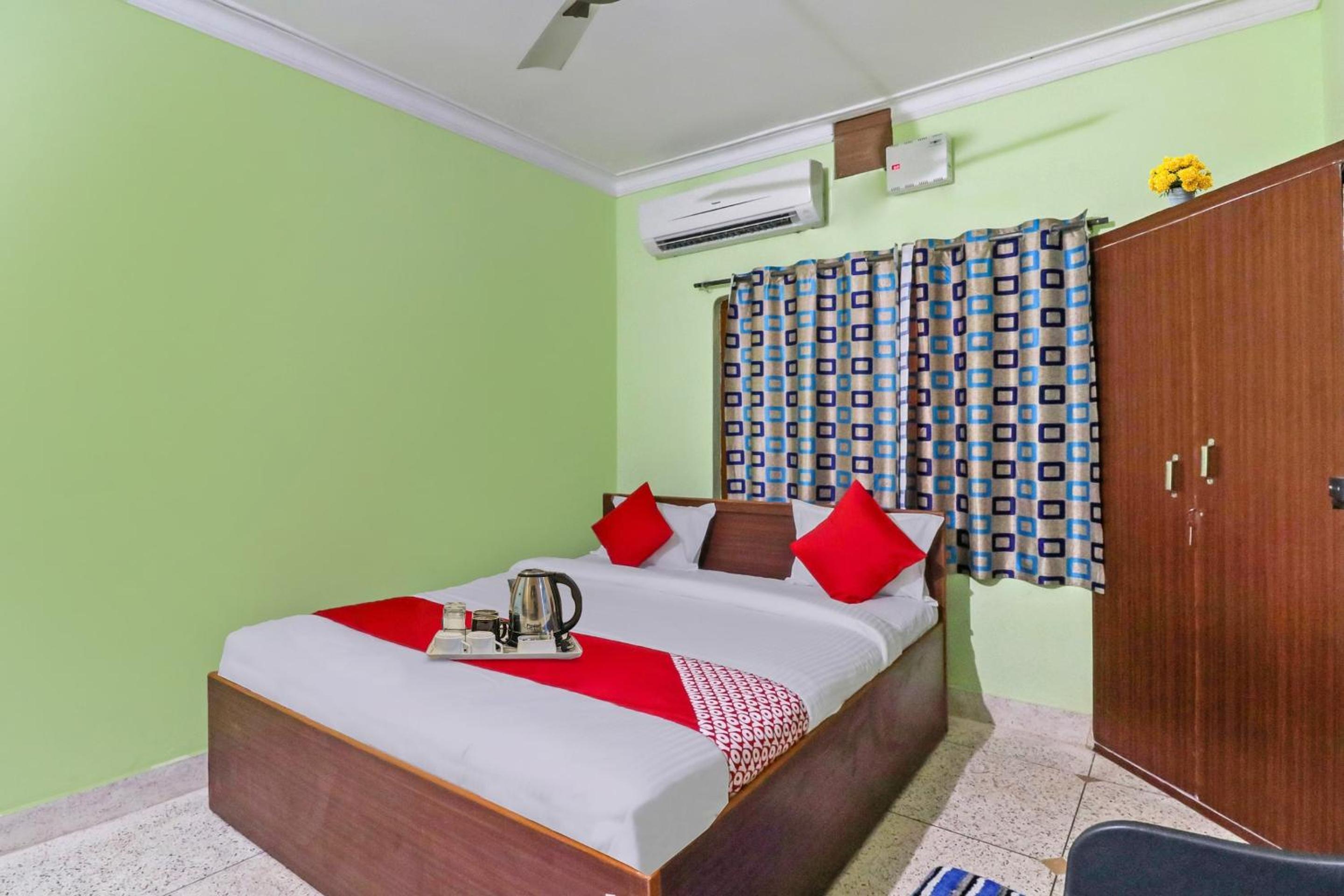 Classic Triple Room - Photo 1