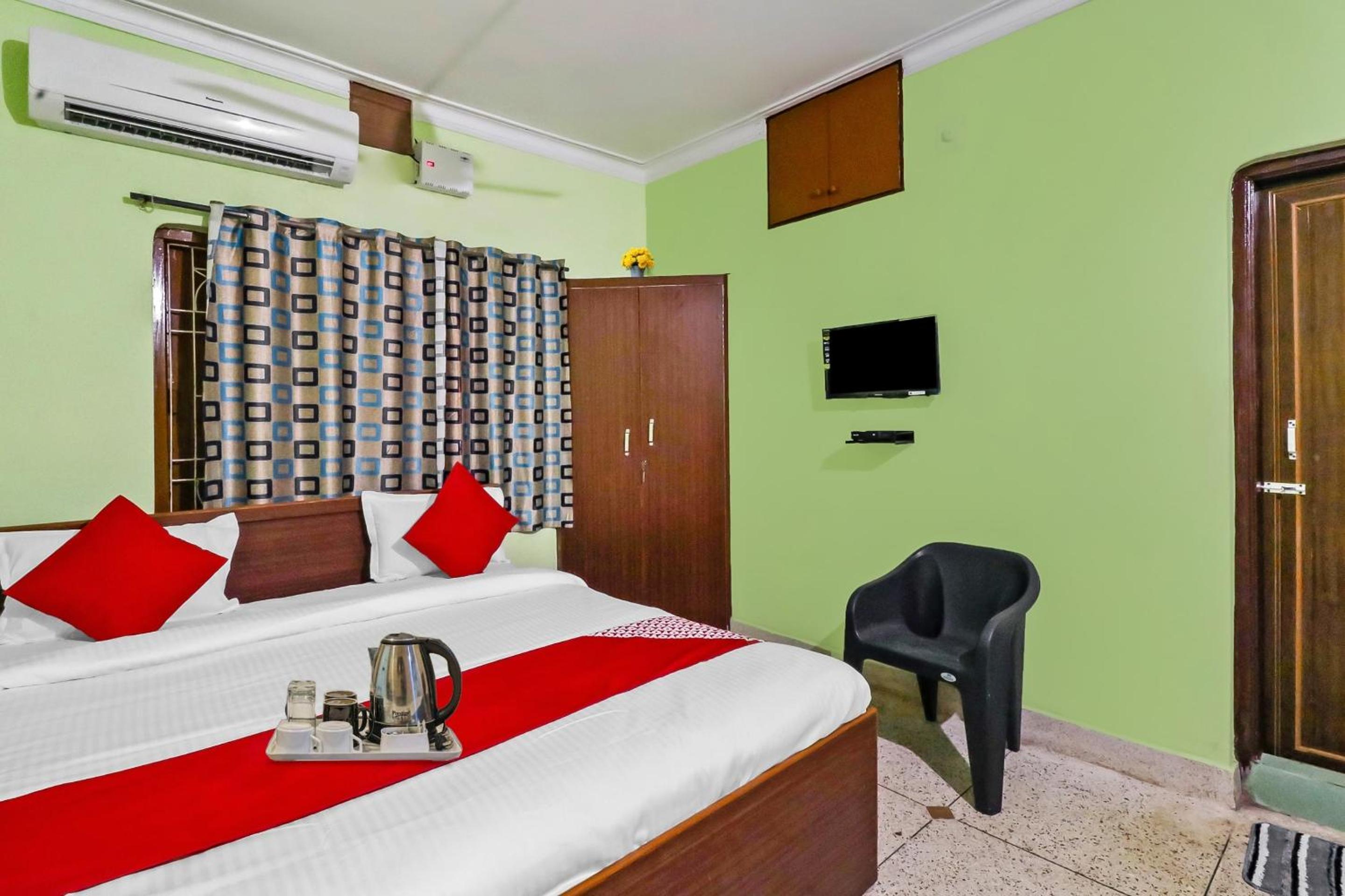 Classic Triple Room - Photo 9