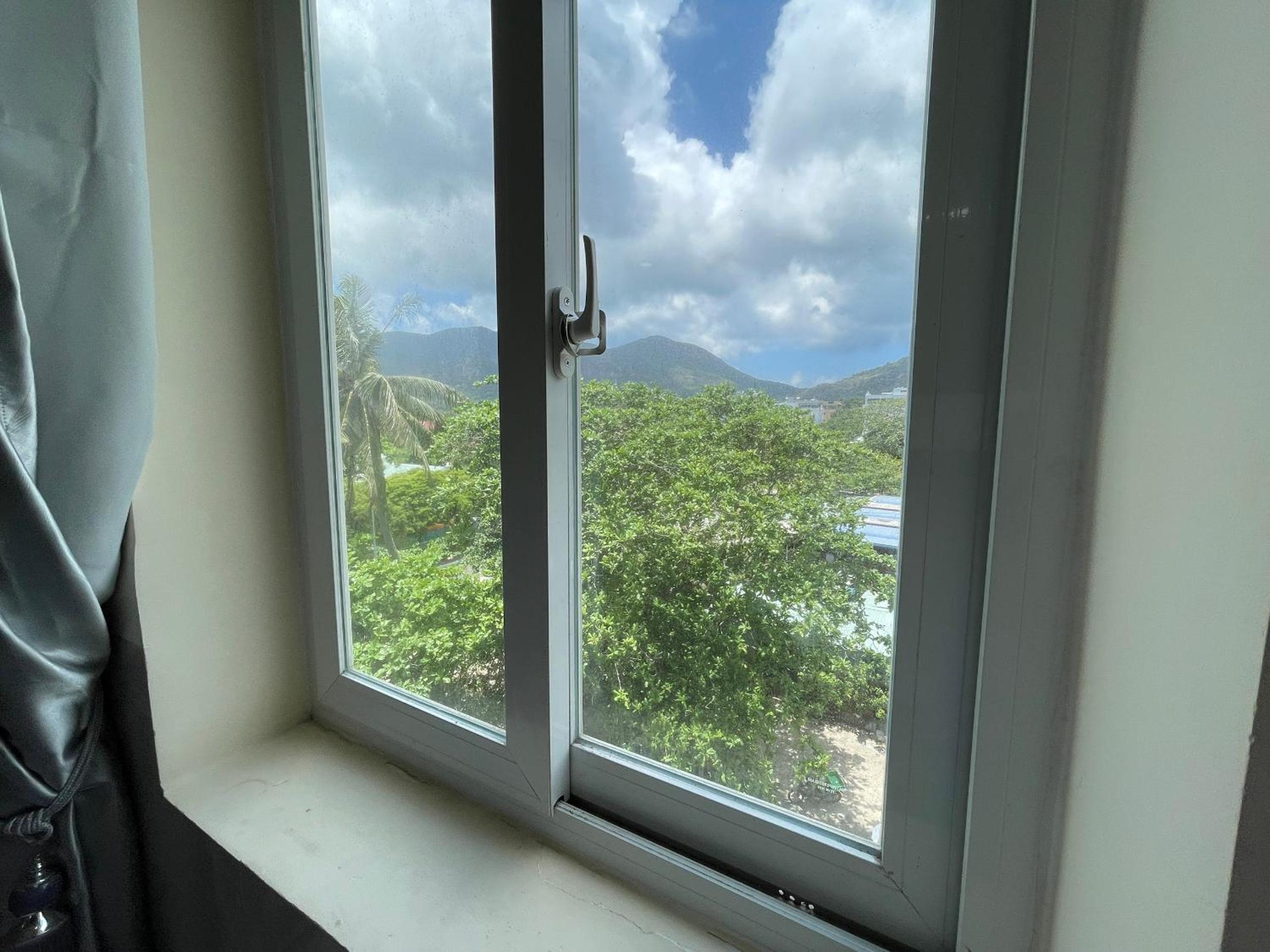 Quadruple Room with Mountain View photo 3