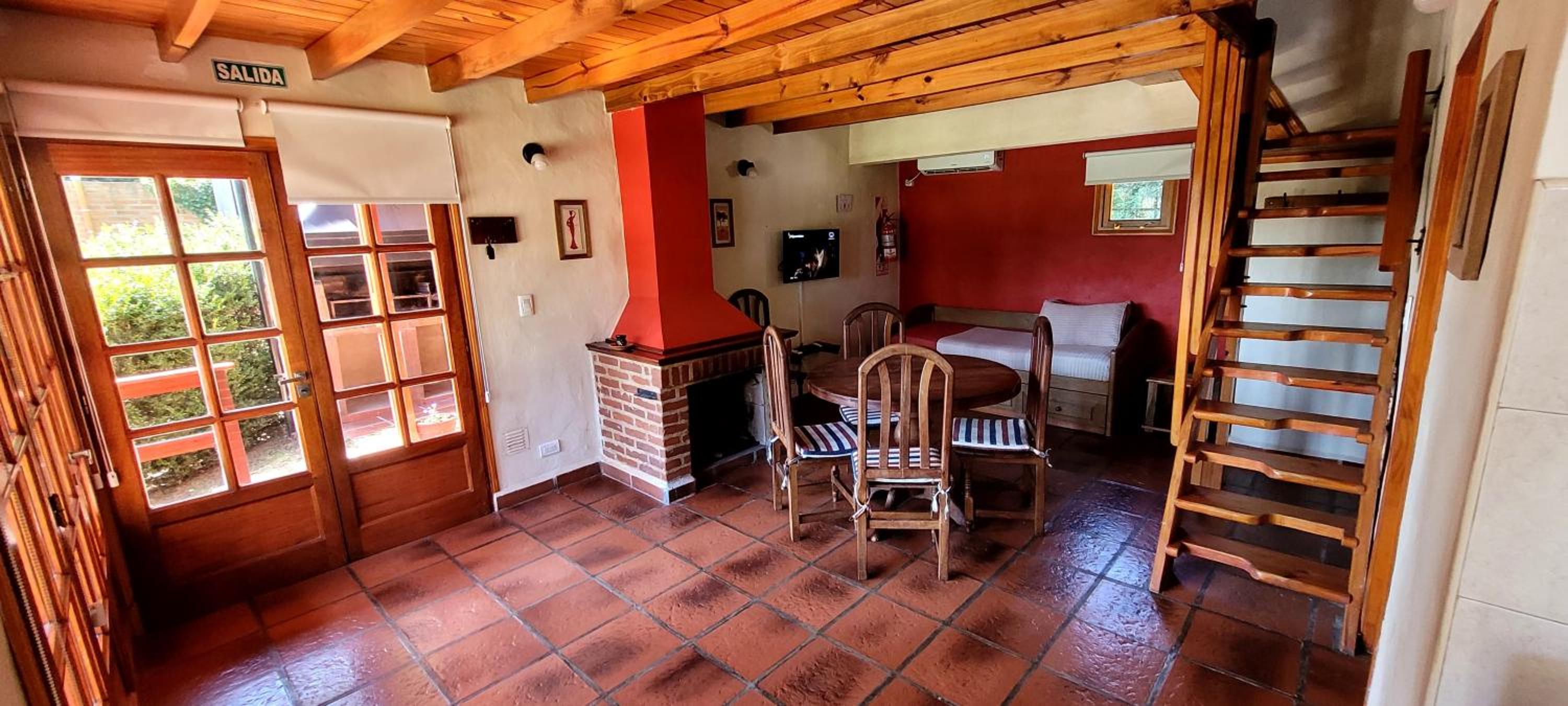 One-Bedroom House photo 1