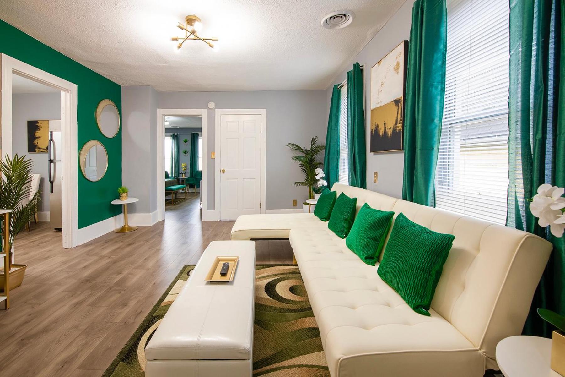 Four-Bedroom House photo 3