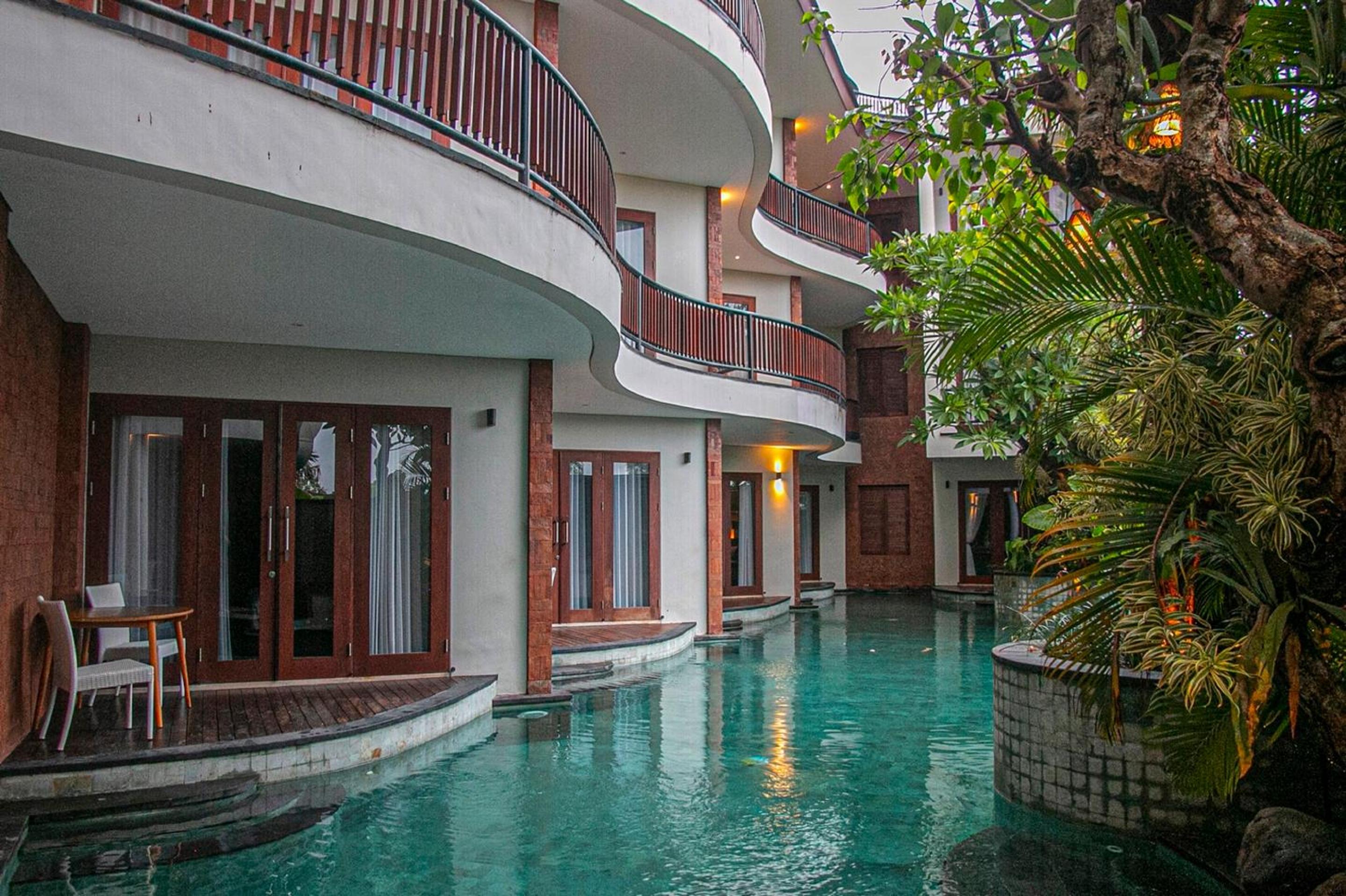 Superior Double Pool Access