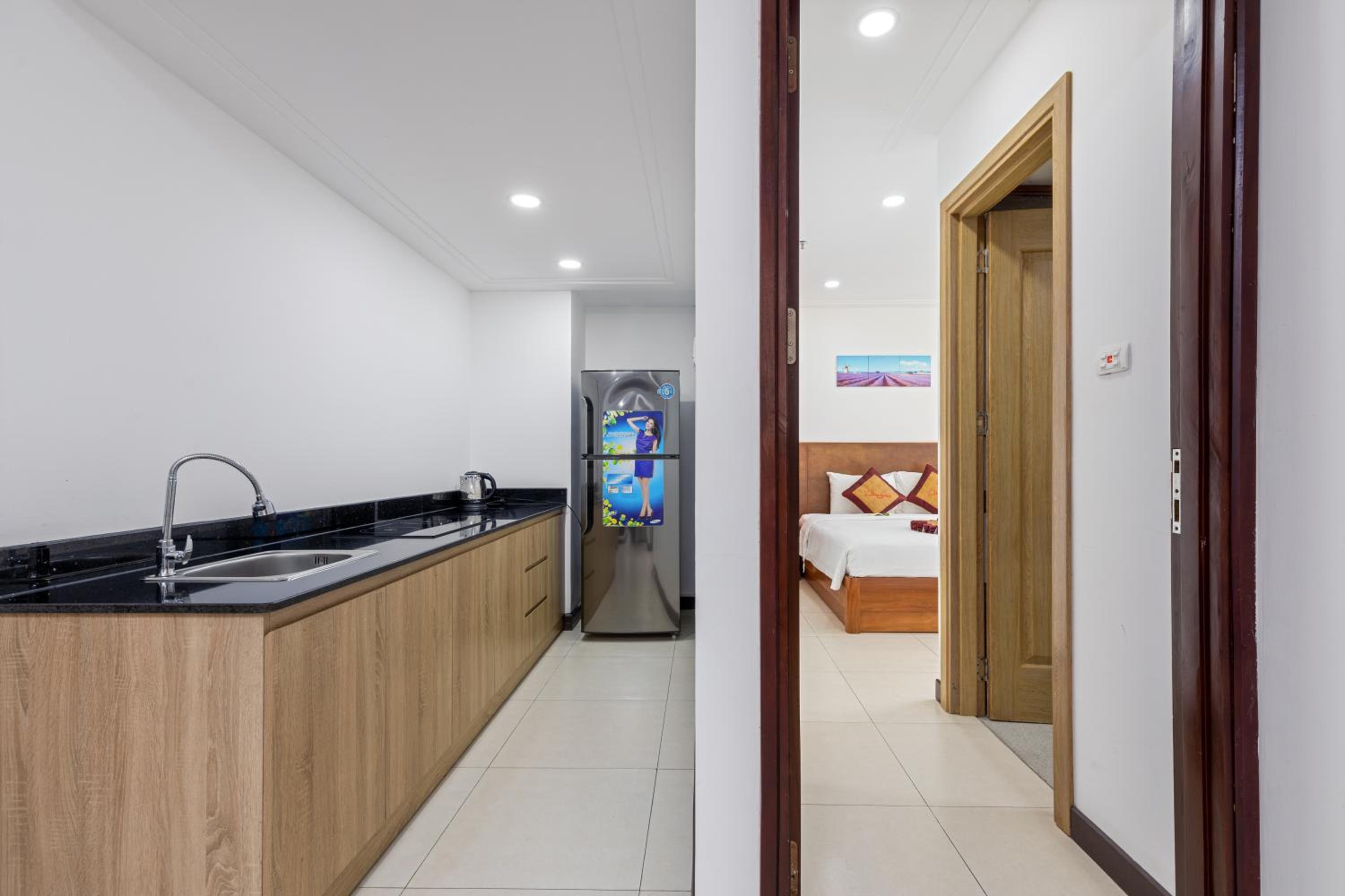 Suite Apartment - Photo 2