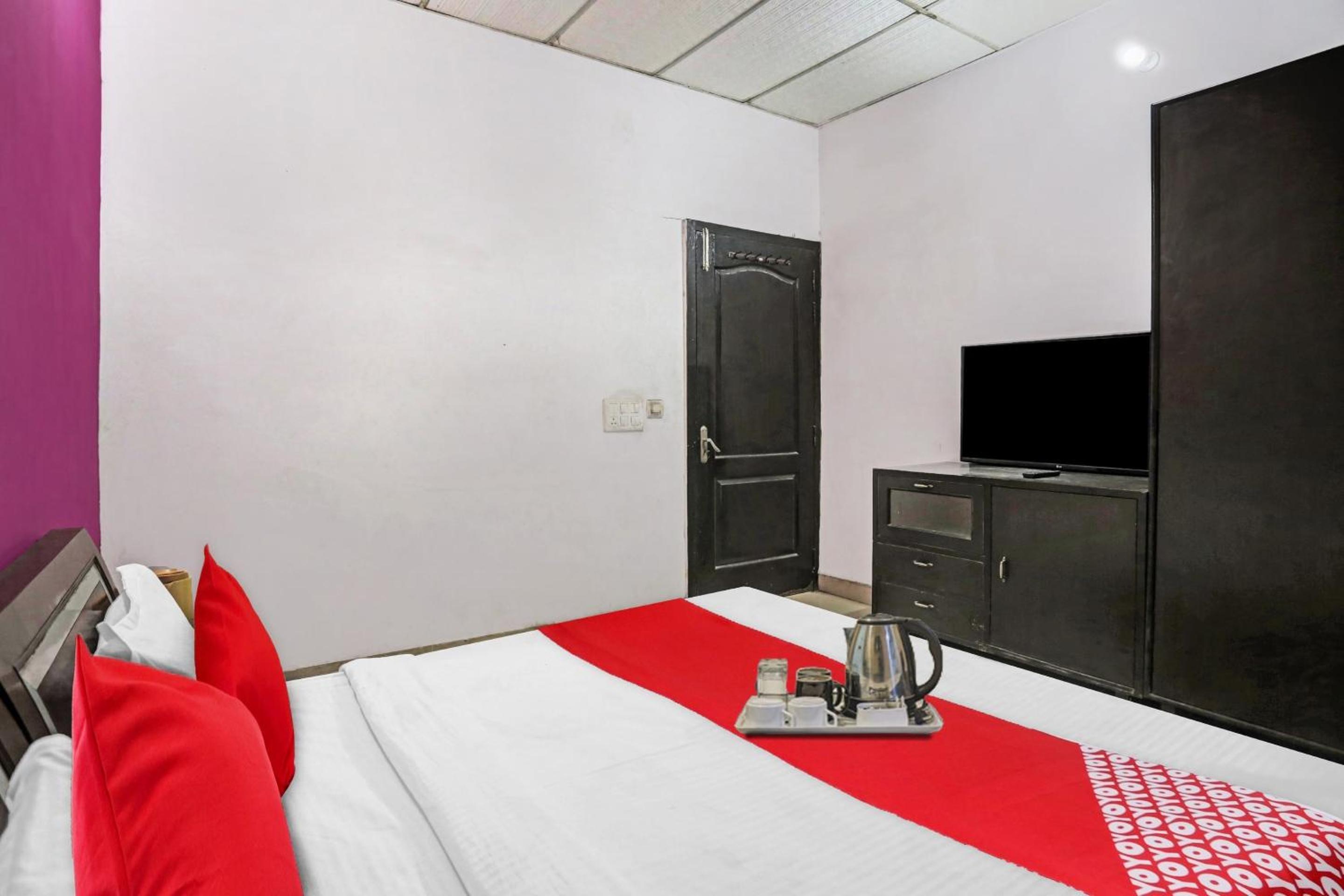 Classic Triple Room photo 2