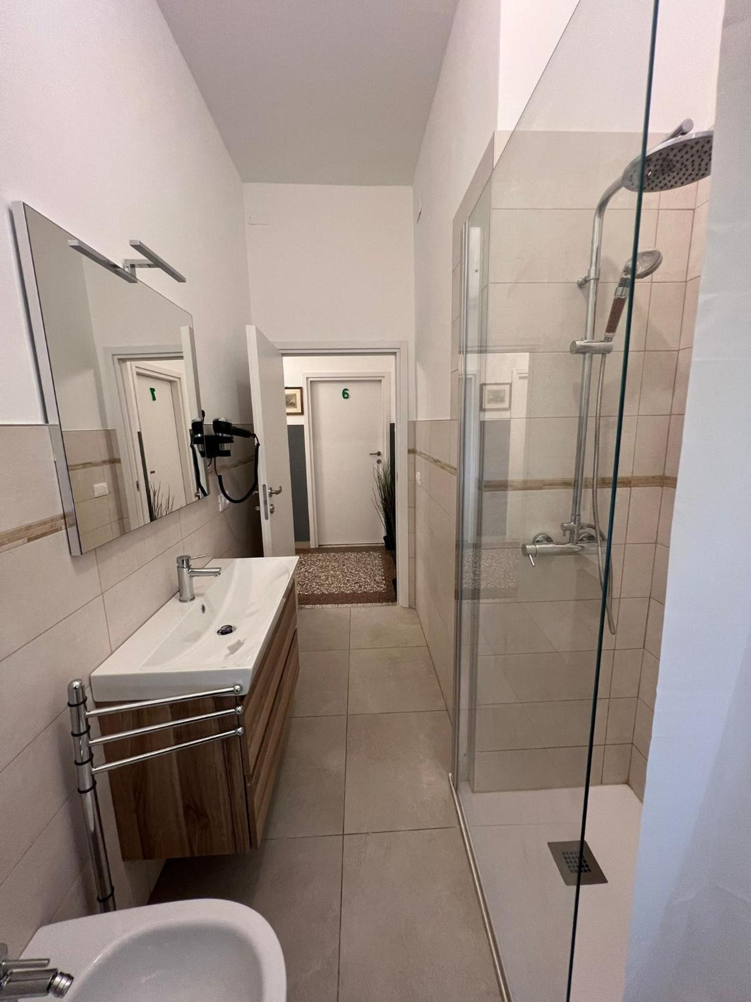 Double Room with Extra Bed photo 2