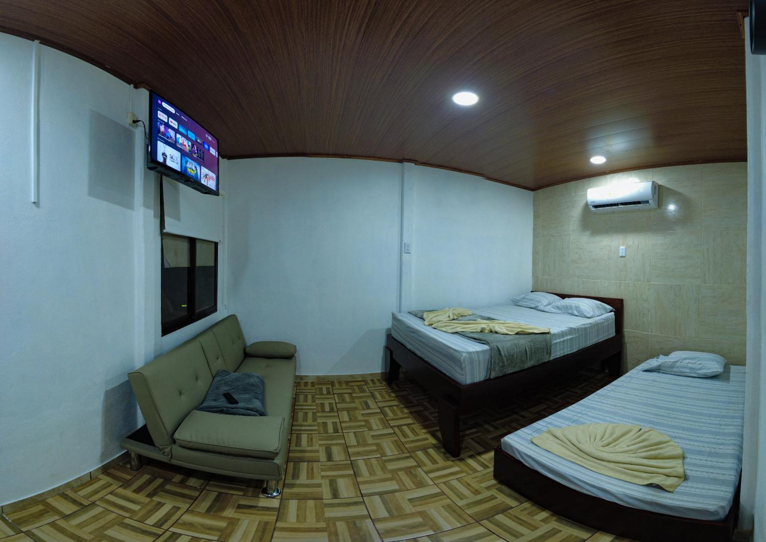Quadruple Room with Lake View photo 1