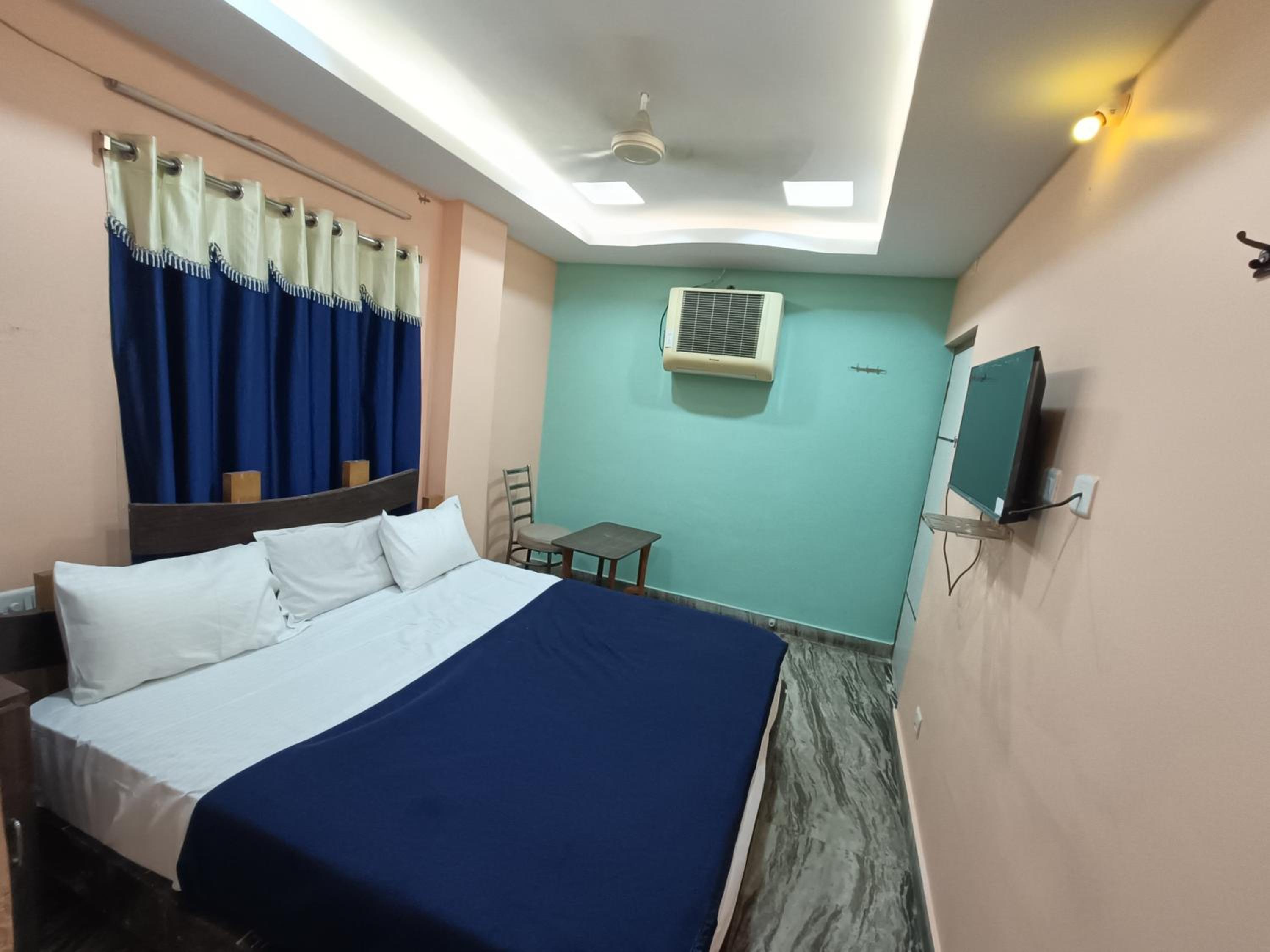 Budget Double Room photo 1