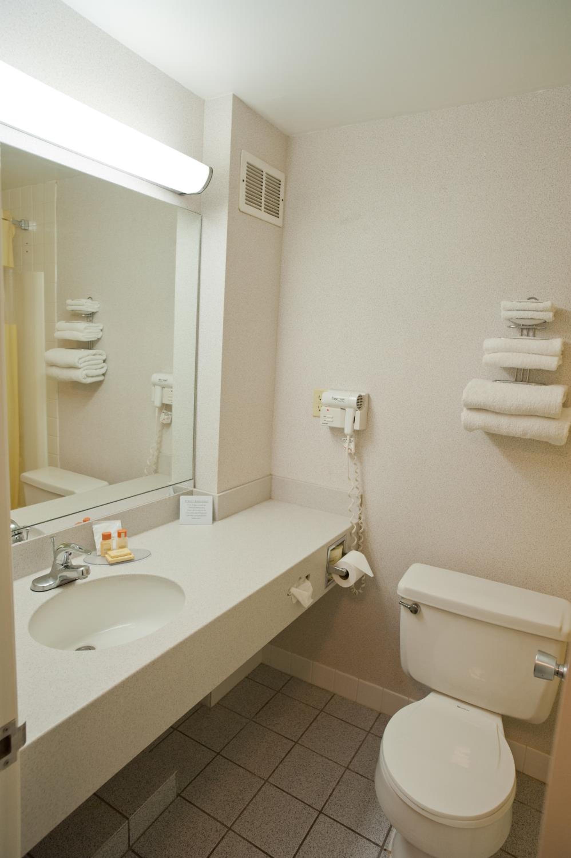 Double Room with Two Double Beds - Smoking - Photo 4