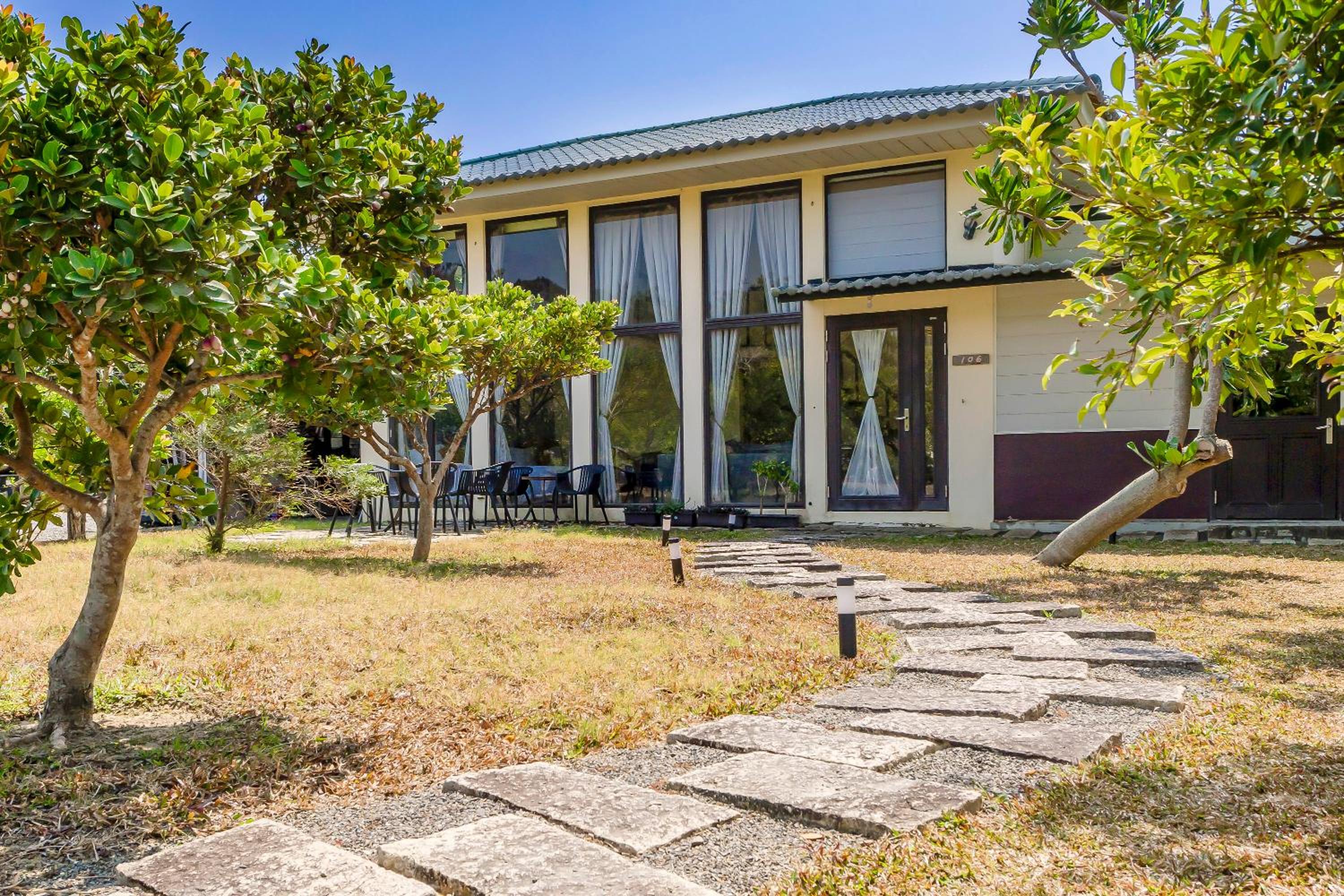 Villa with Garden View photo 3