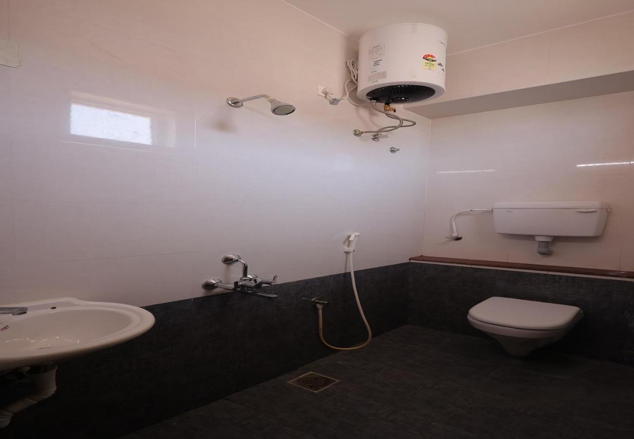 Double Room - Photo 3