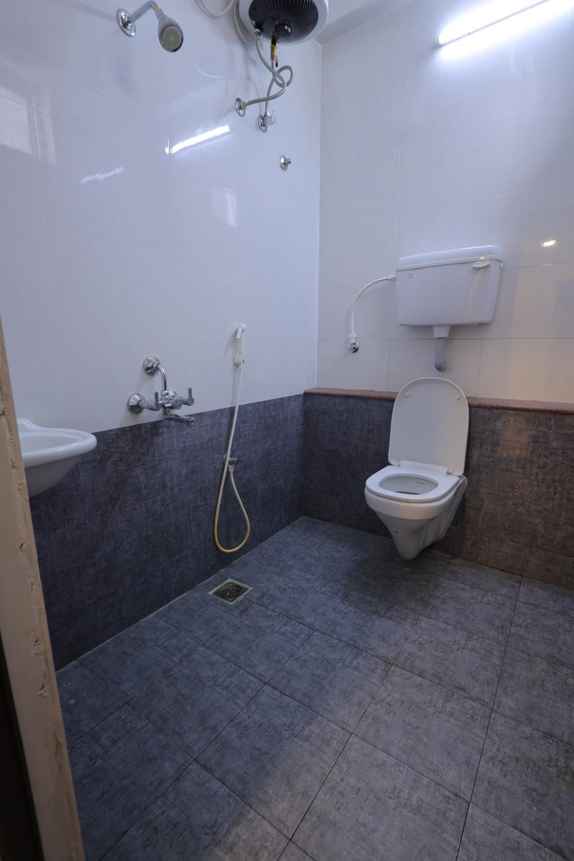Double Room - Photo 2