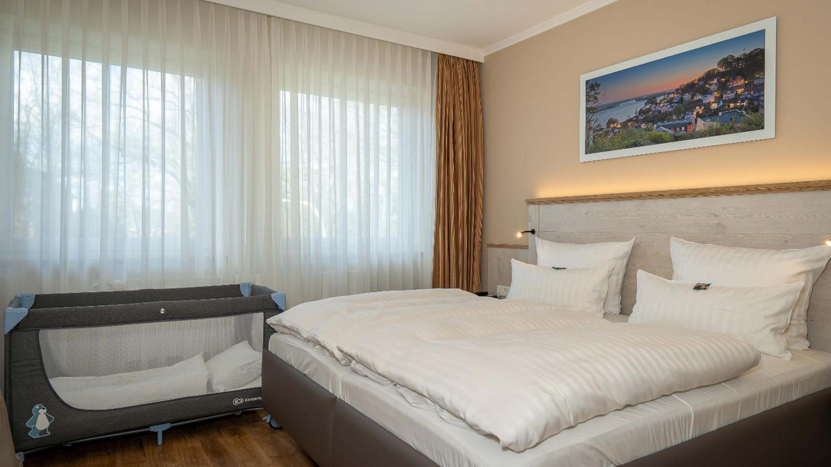 Double Room - Photo 7