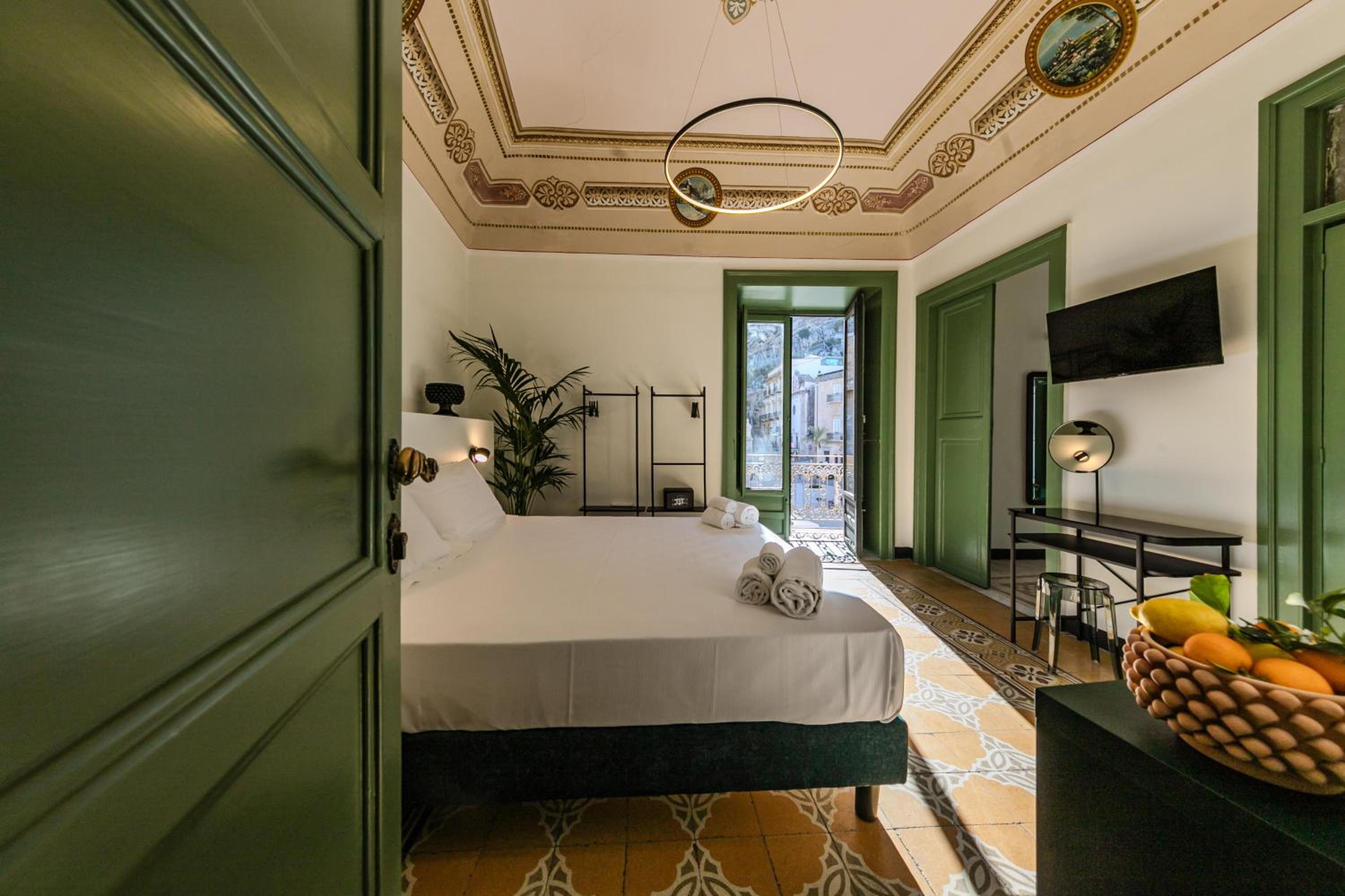 Deluxe Junior Suite