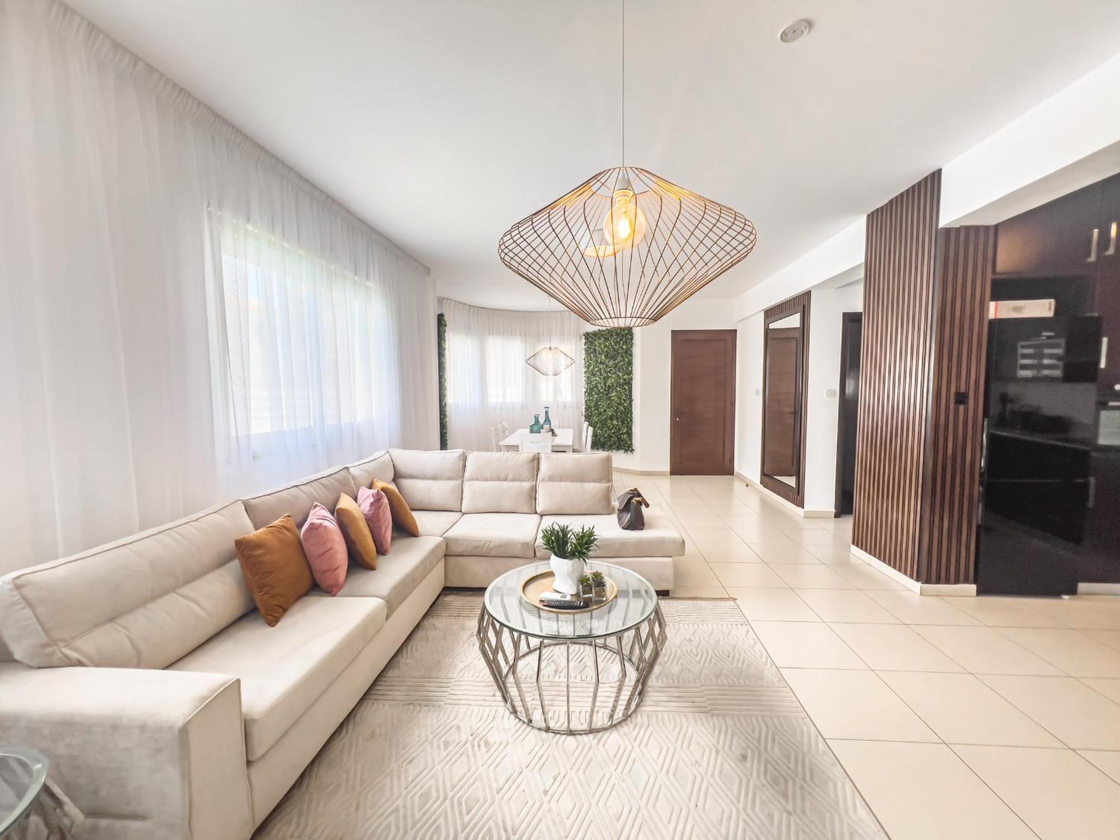Three-Bedroom Villa photo 2