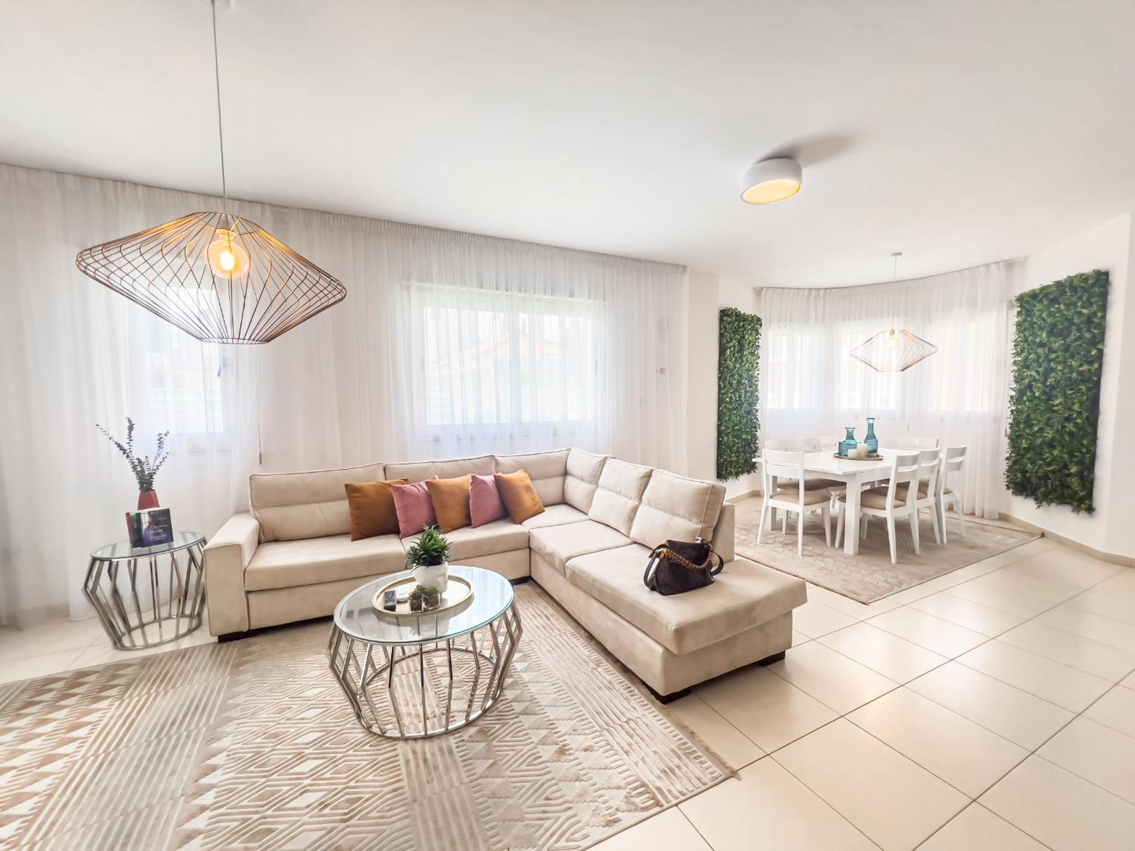 Three-Bedroom Villa photo 3