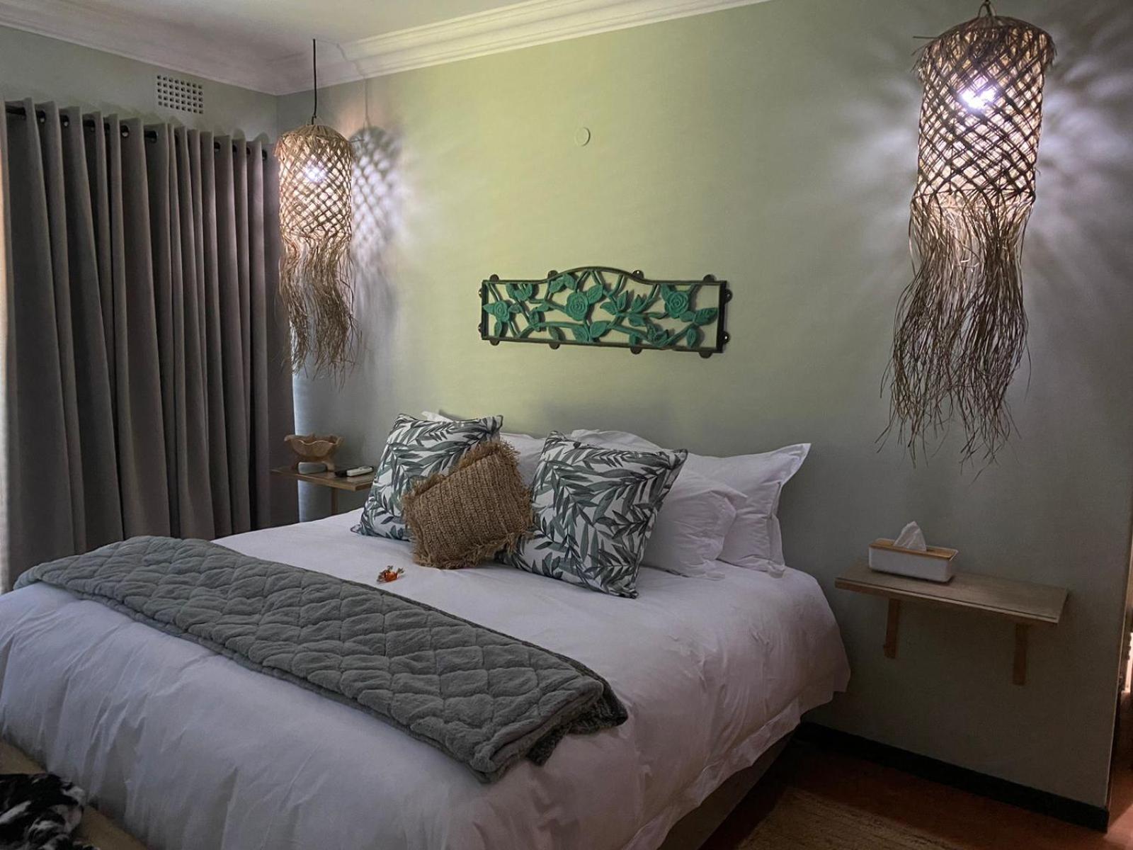 Deluxe King Room - Photo 17