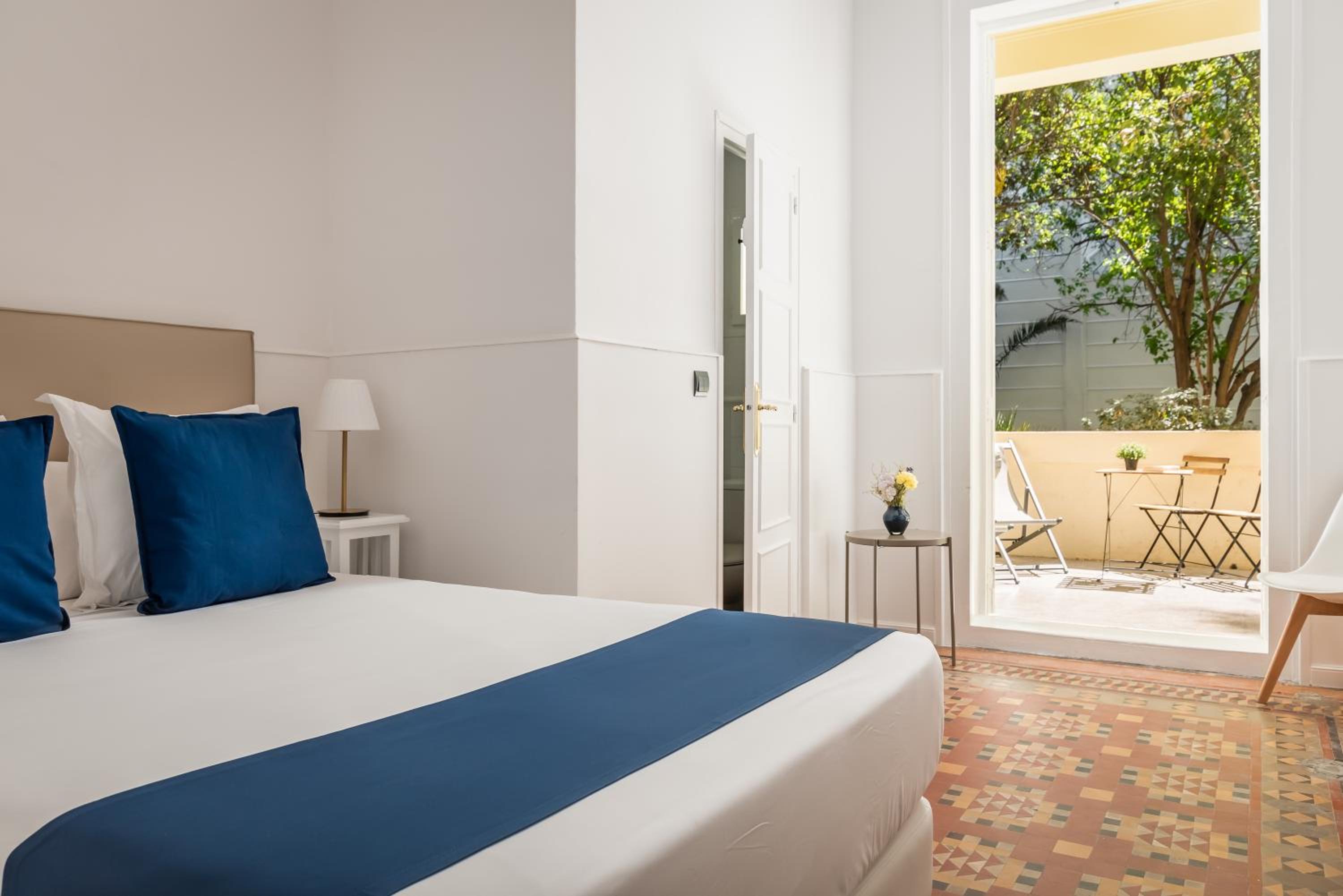 Double or Twin Room with Terrace photo 2