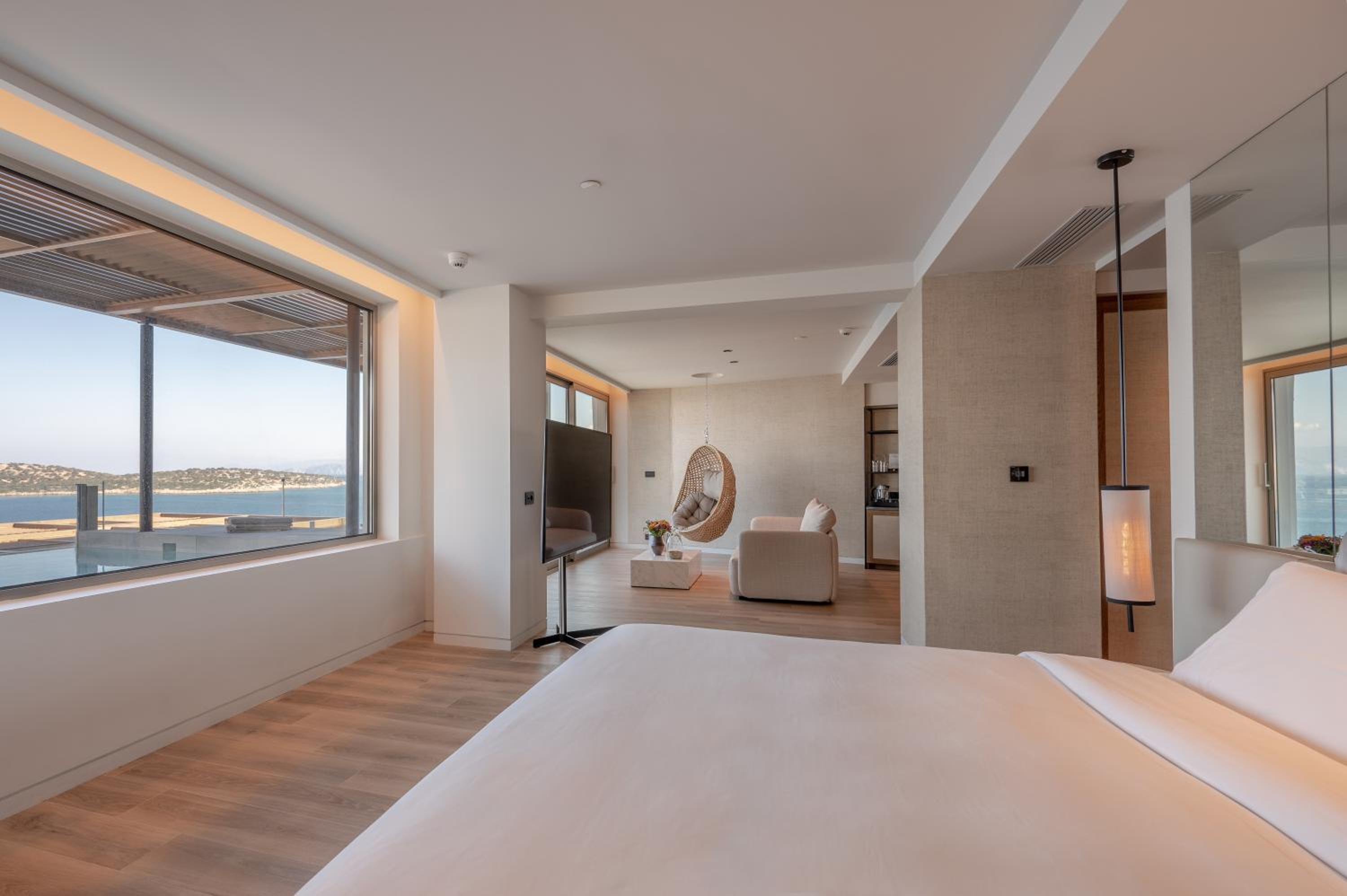 Superb Sea View Suite with Private Pool