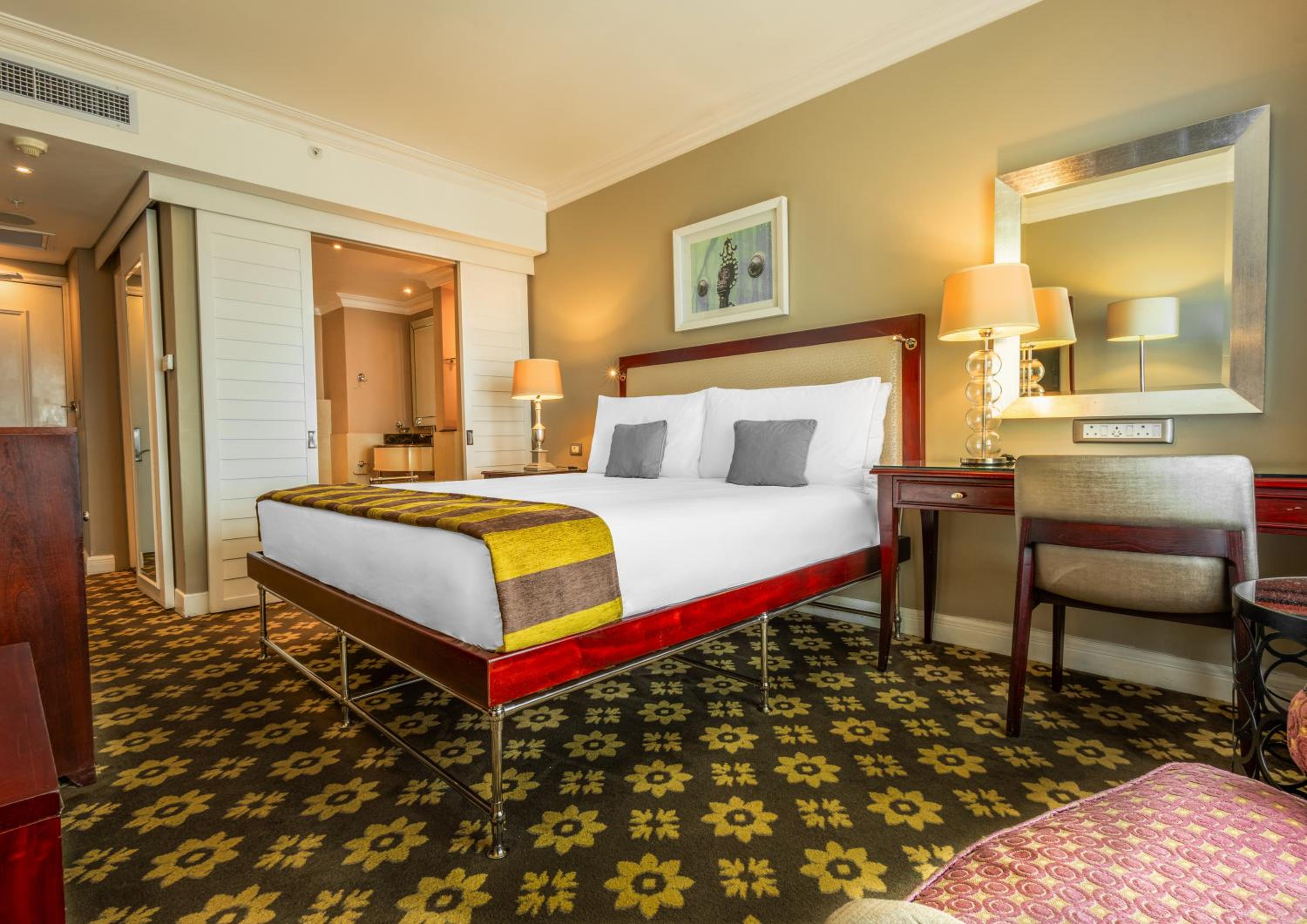 Superior King Room photo 2