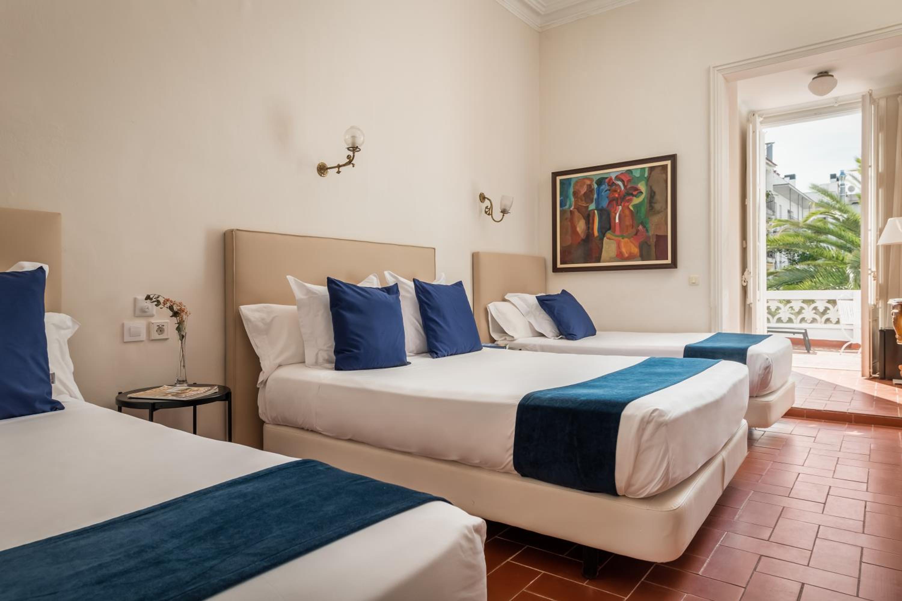 Quadruple Room with Terrace photo 2
