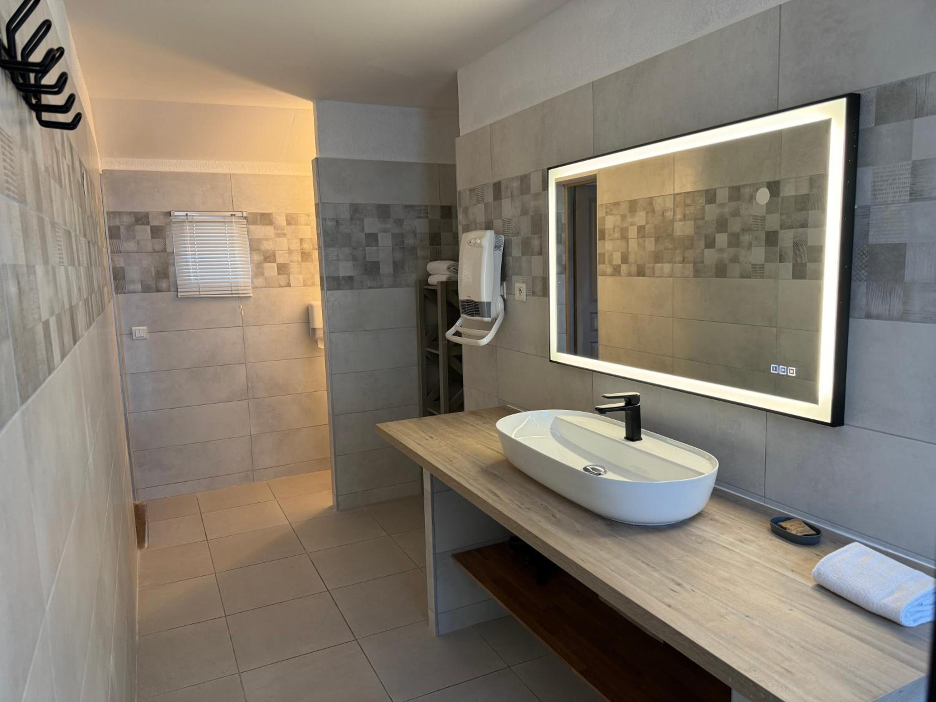 Superior Double Room photo 3