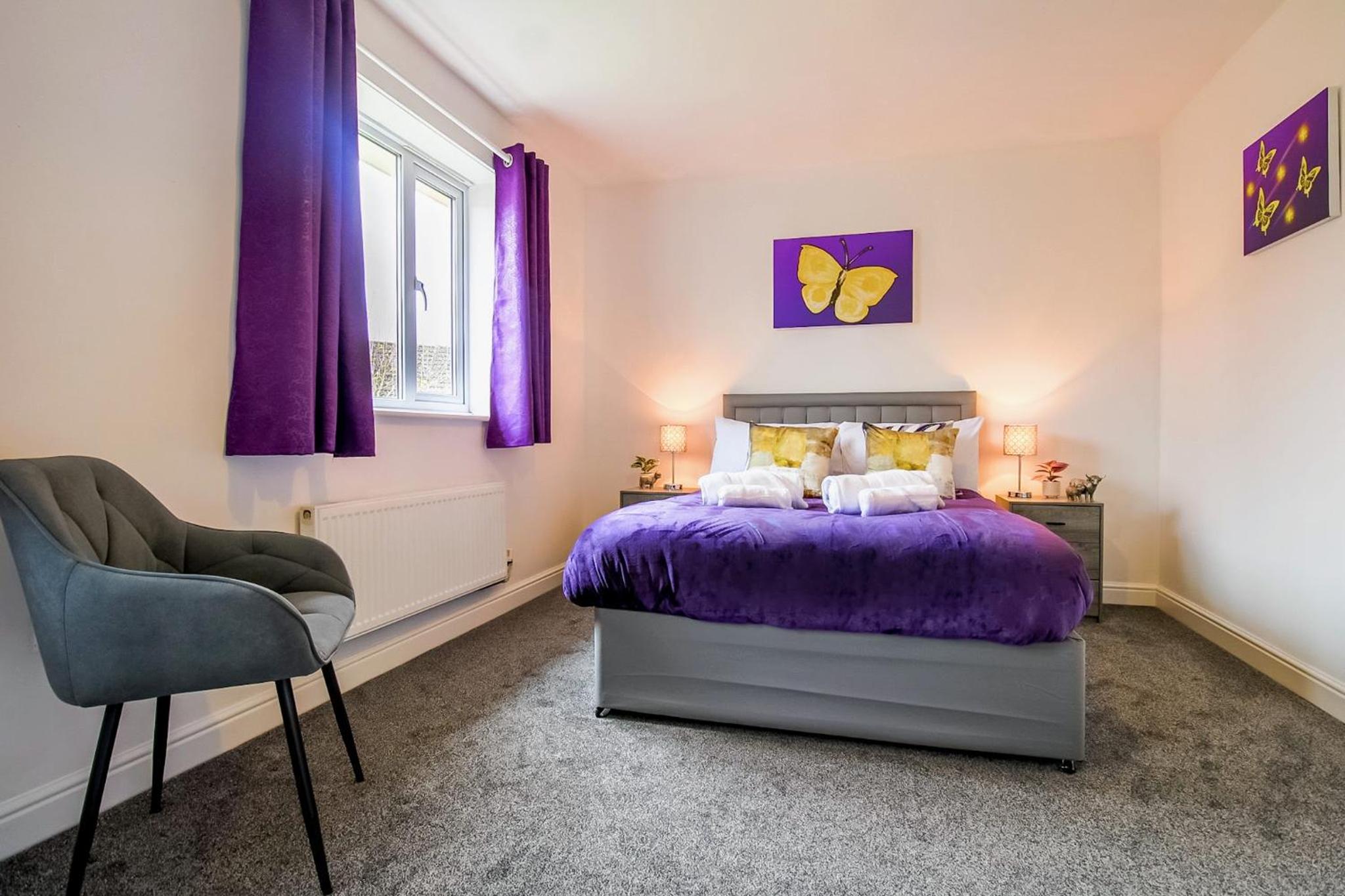 Three-Bedroom House photo 2