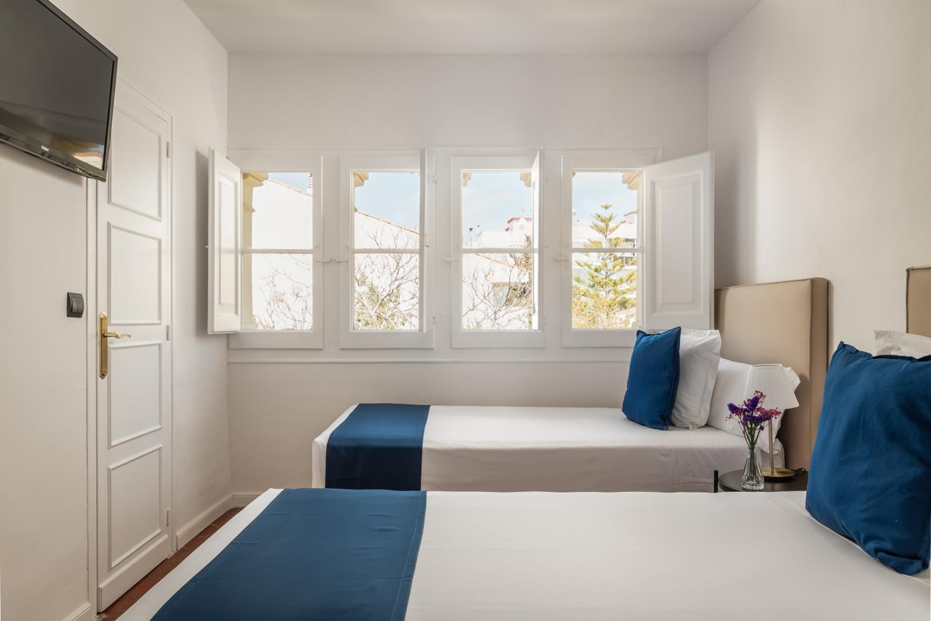 Double or Twin Room photo 2