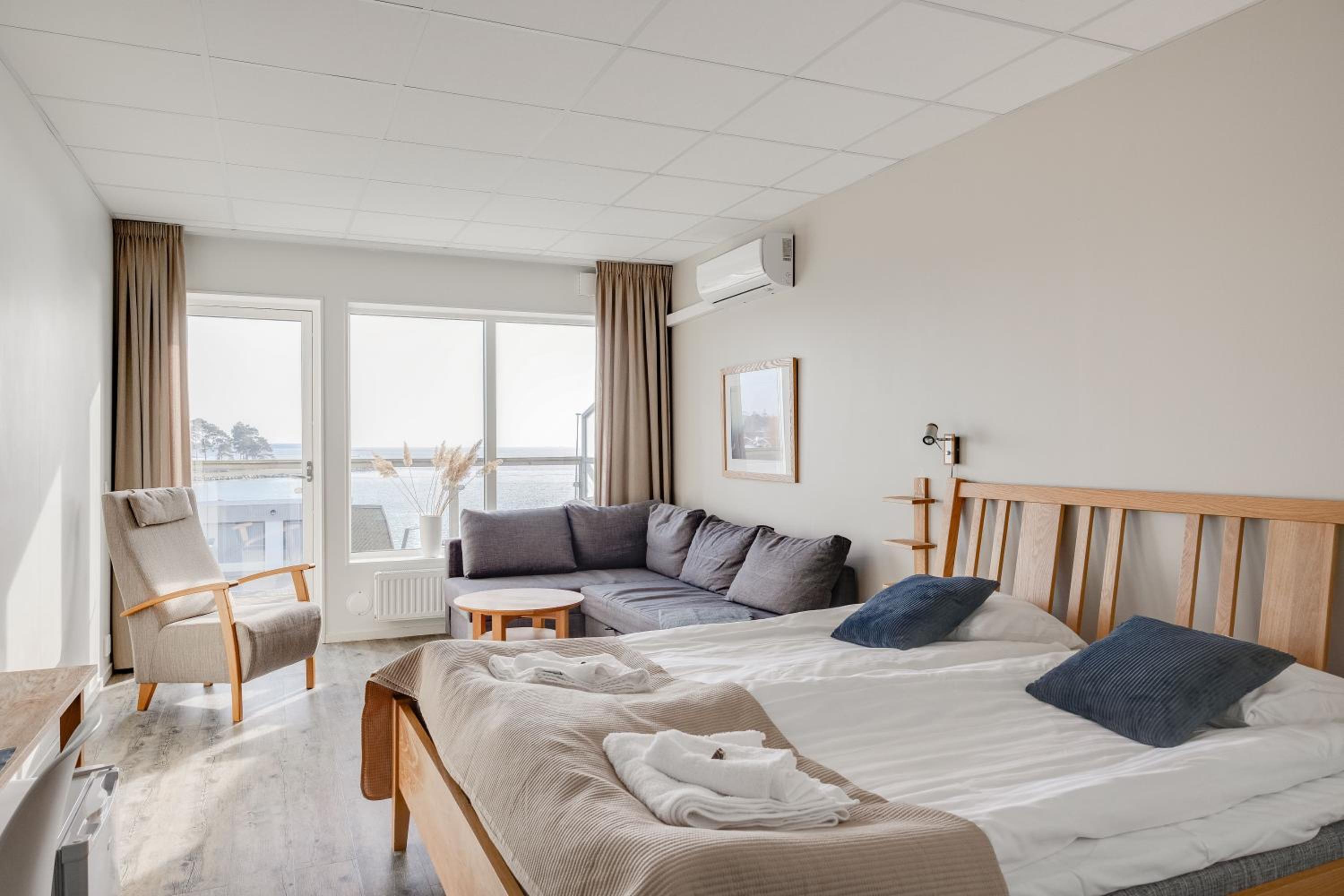 Quadruple Room with Sea View - No Pets photo 1