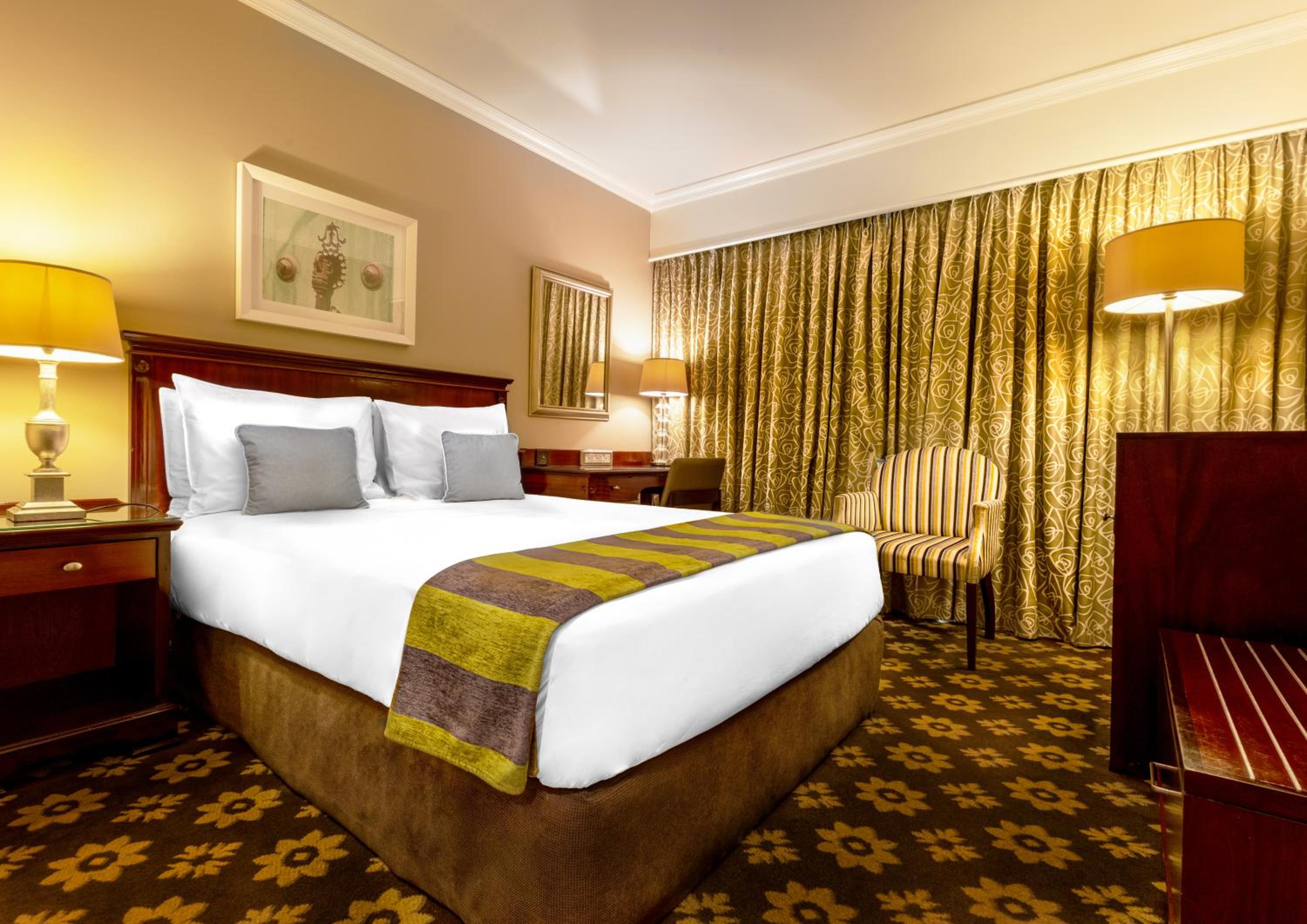 Standard Queen Room photo 1