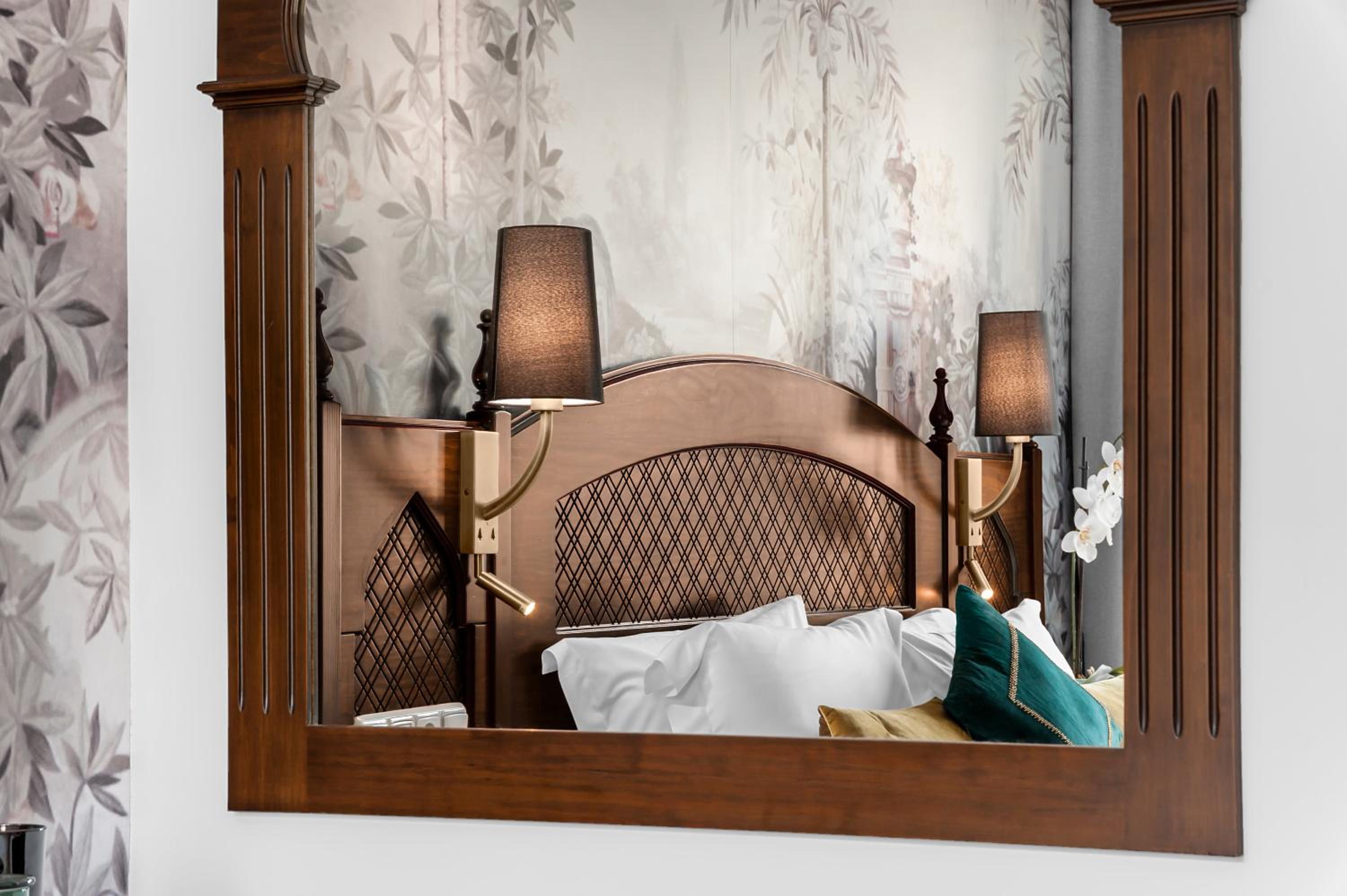 Deluxe Double or Twin Room with Spa Bath - Photo 10