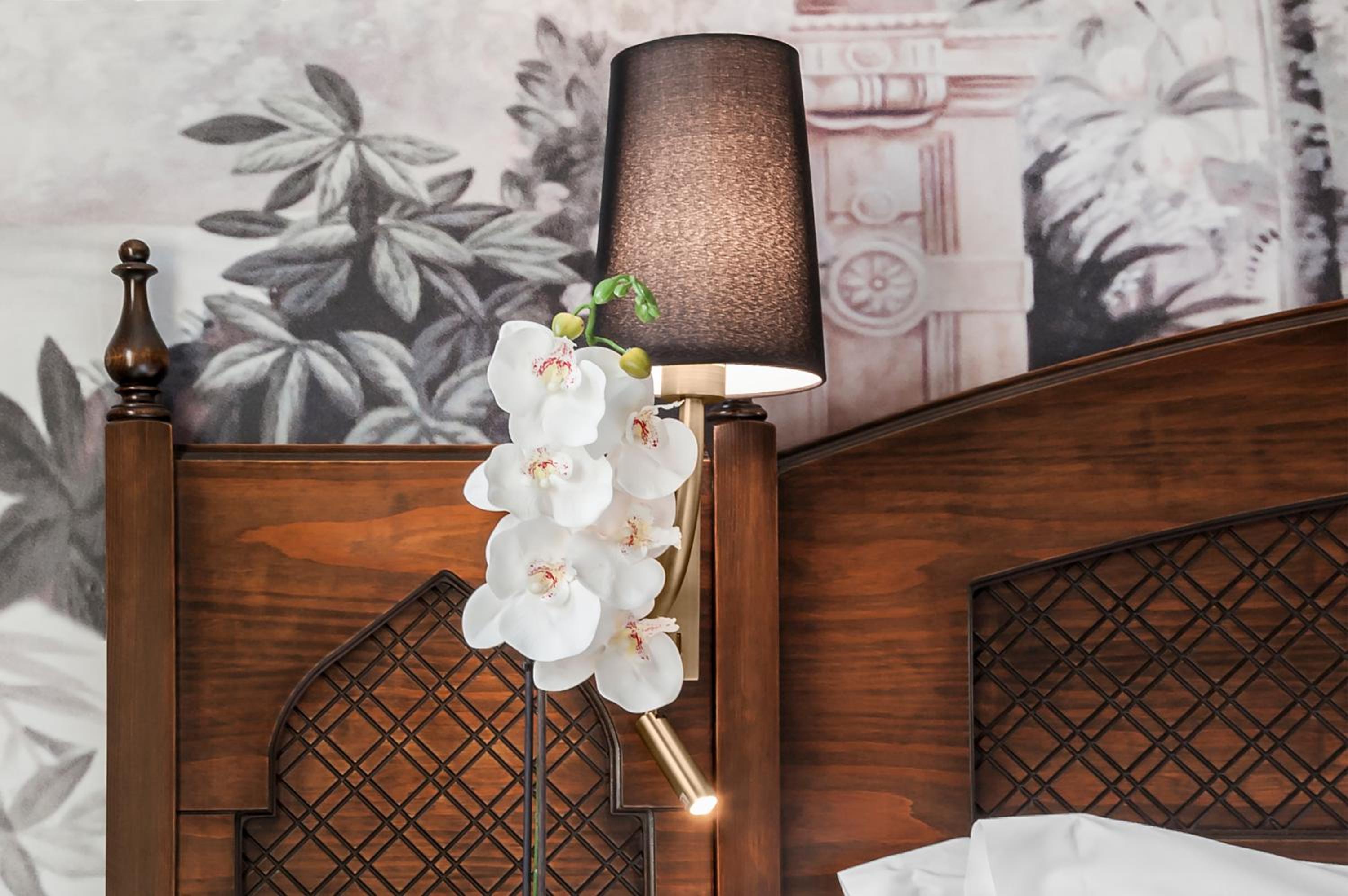 Deluxe Double or Twin Room with Spa Bath - Photo 9