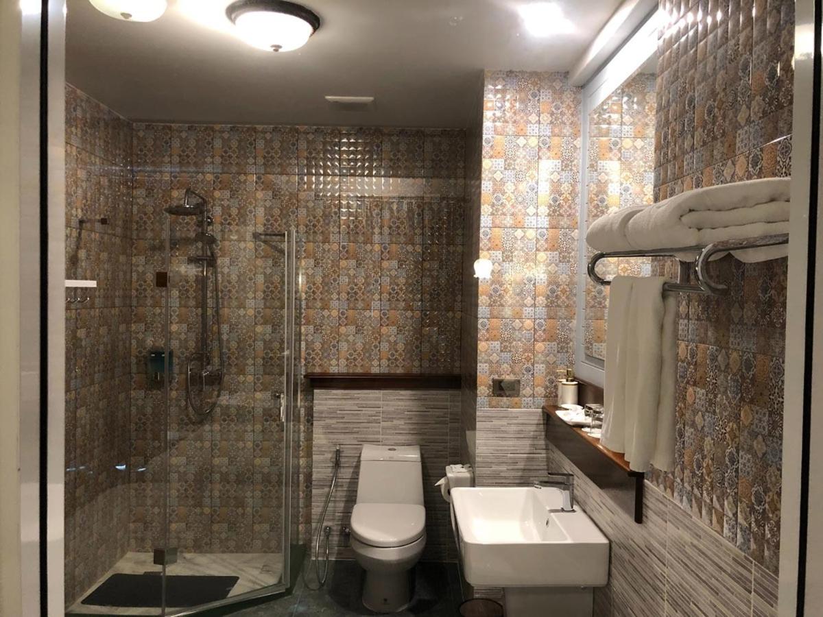 Deluxe Twin Room - Photo 8